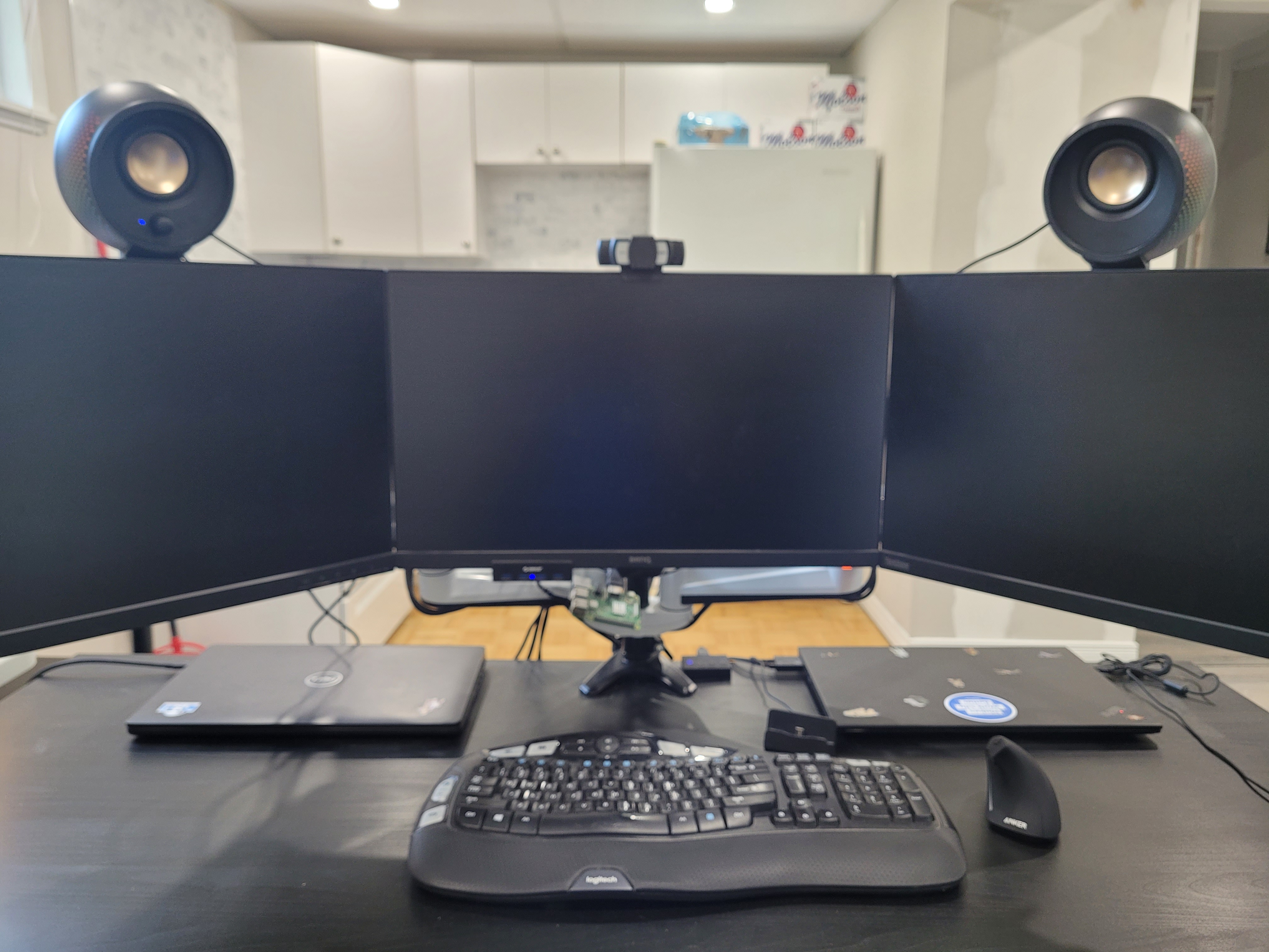 Creative Pebble X Monitor Mount: Save Desk Space with Style!