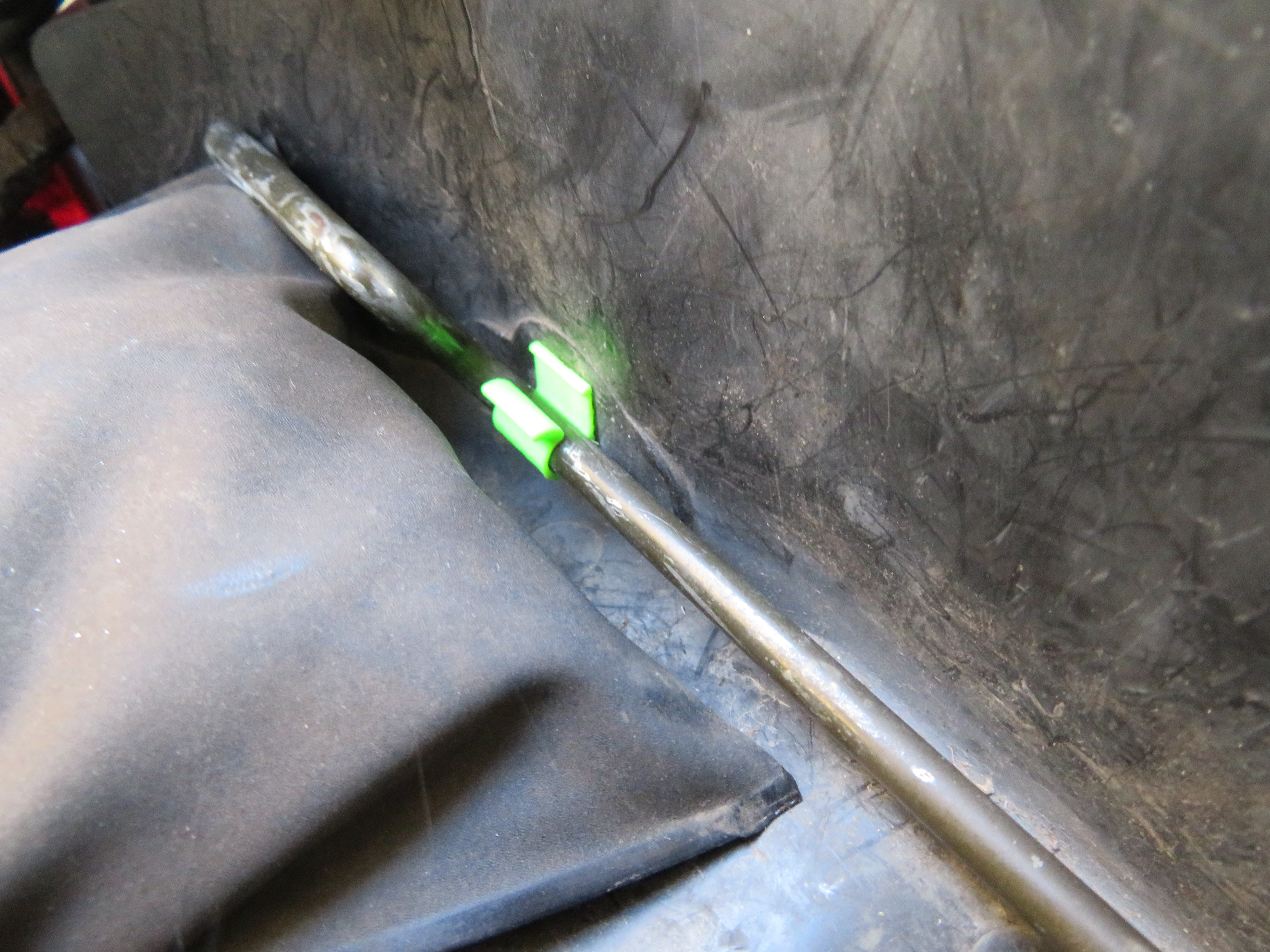 Clamp - Fuel Tank Prop Storage - Suzuki 2002 SV650s