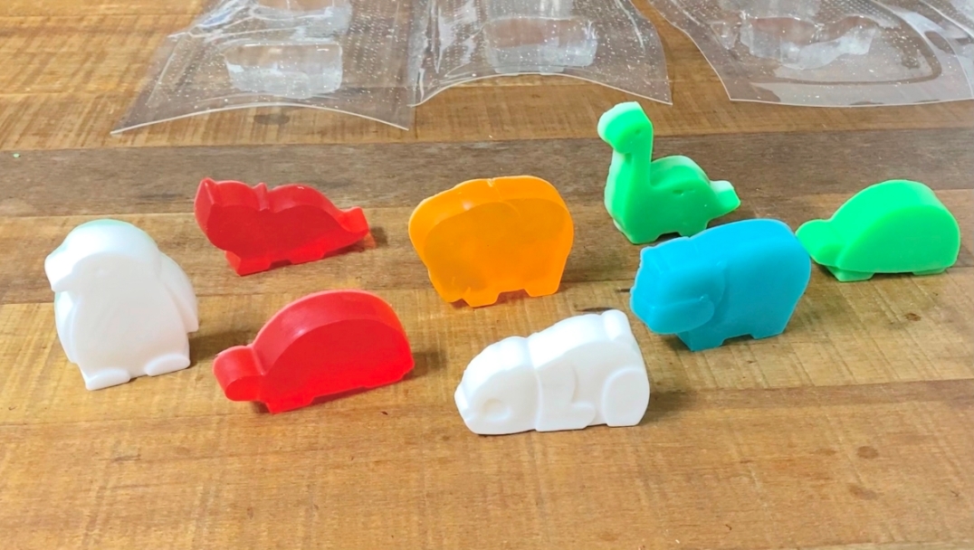 Cute animals suitable for vacuum forming application