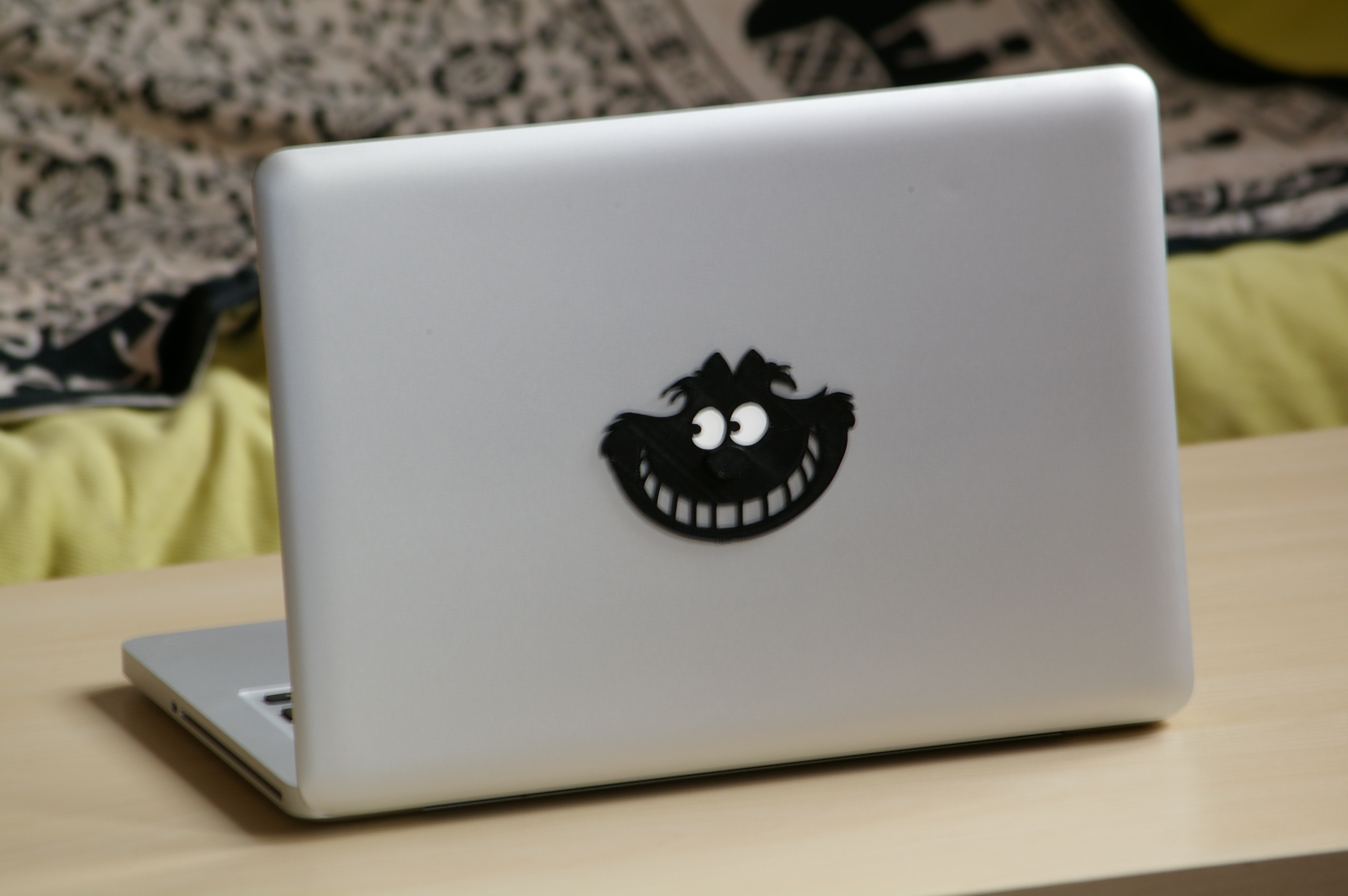 3D laptop sticker (Cheshire cat)