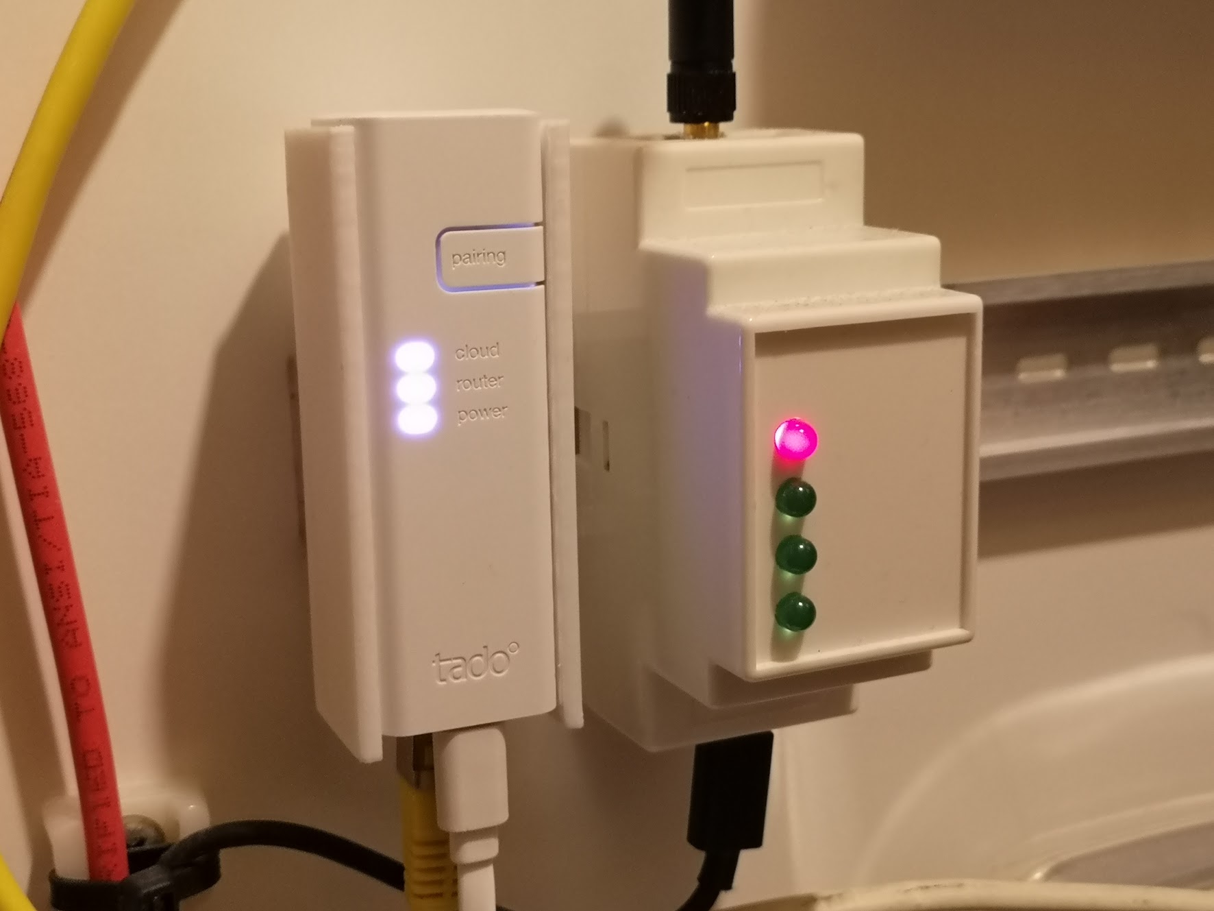 Tado V3 gateway bracket (Screw or DINrail)