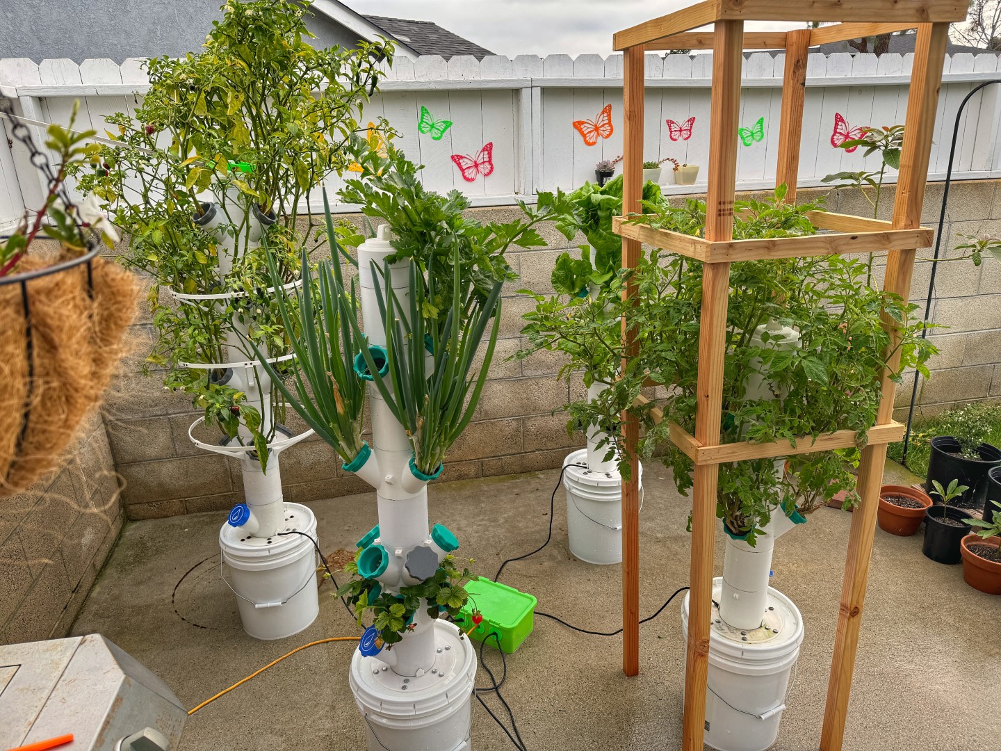 Modular Hydroponic Tower Garden