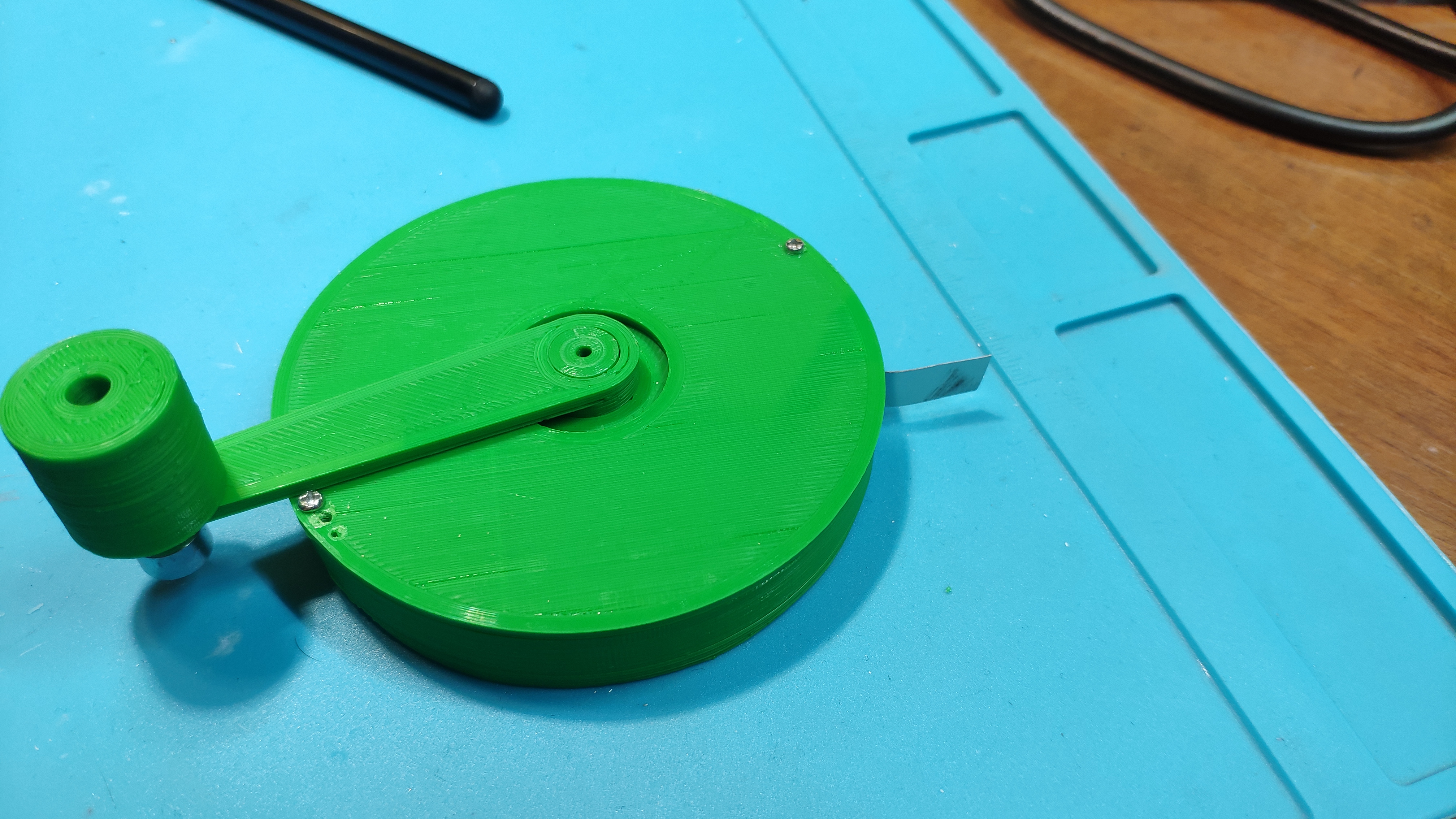 Nickel strip dispenser