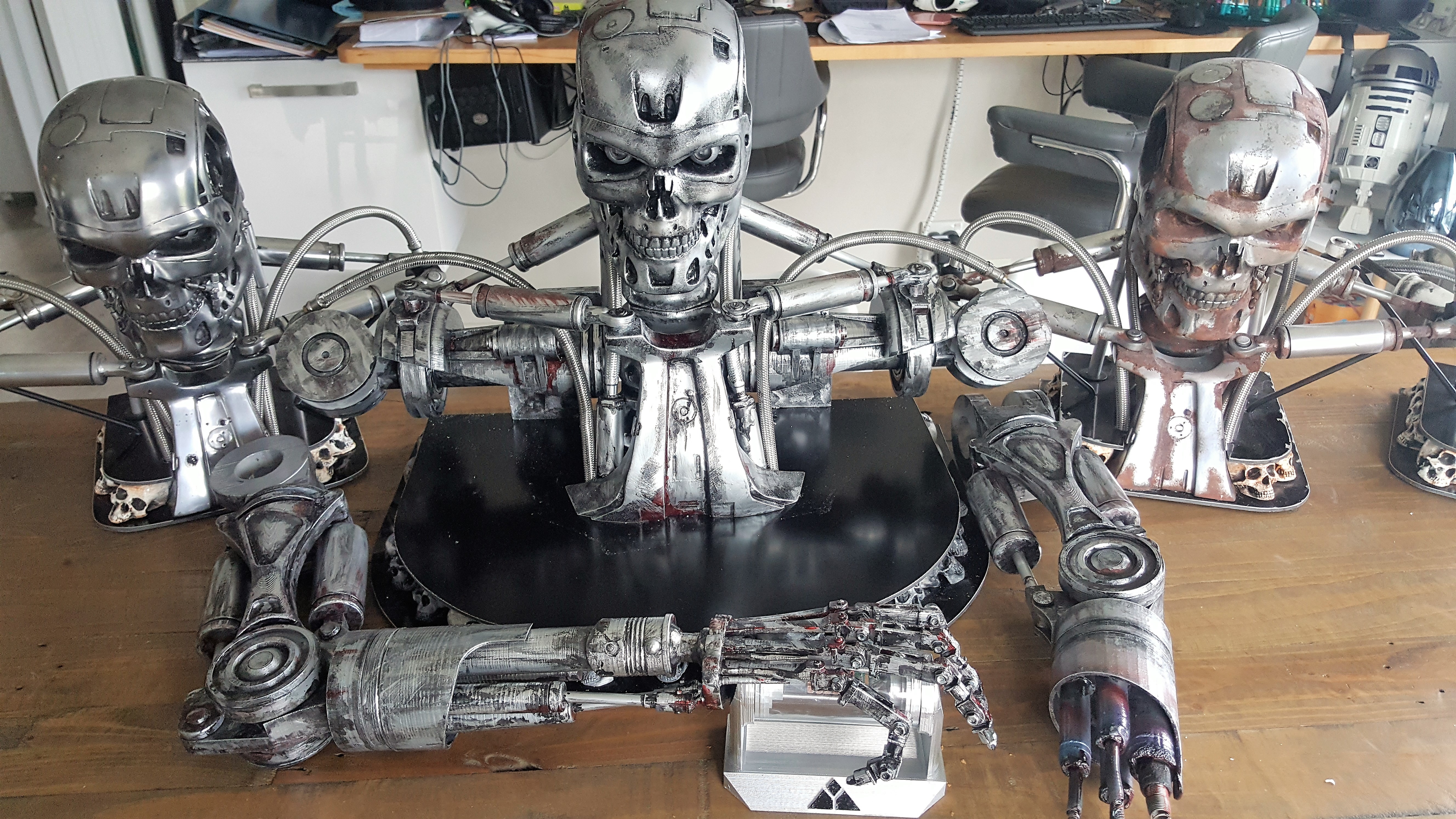 Terminator T800 Split Shoulders "Bust Concept"