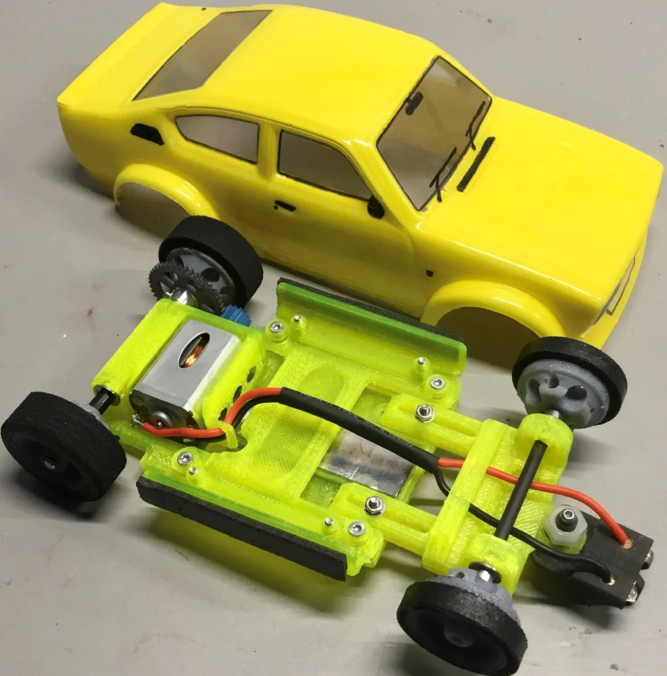 SlotCar 1:28 (e.g. MiniZ)