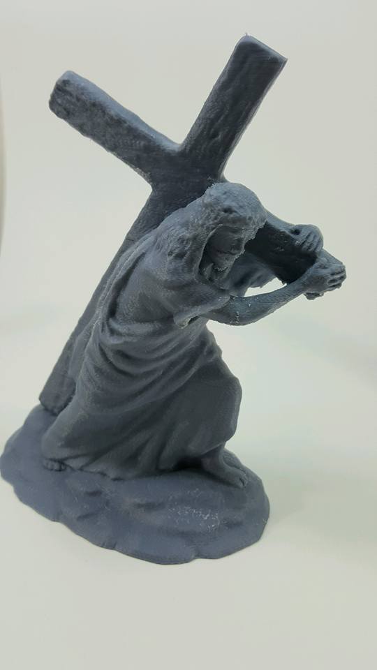 Jesus carring cross scaled