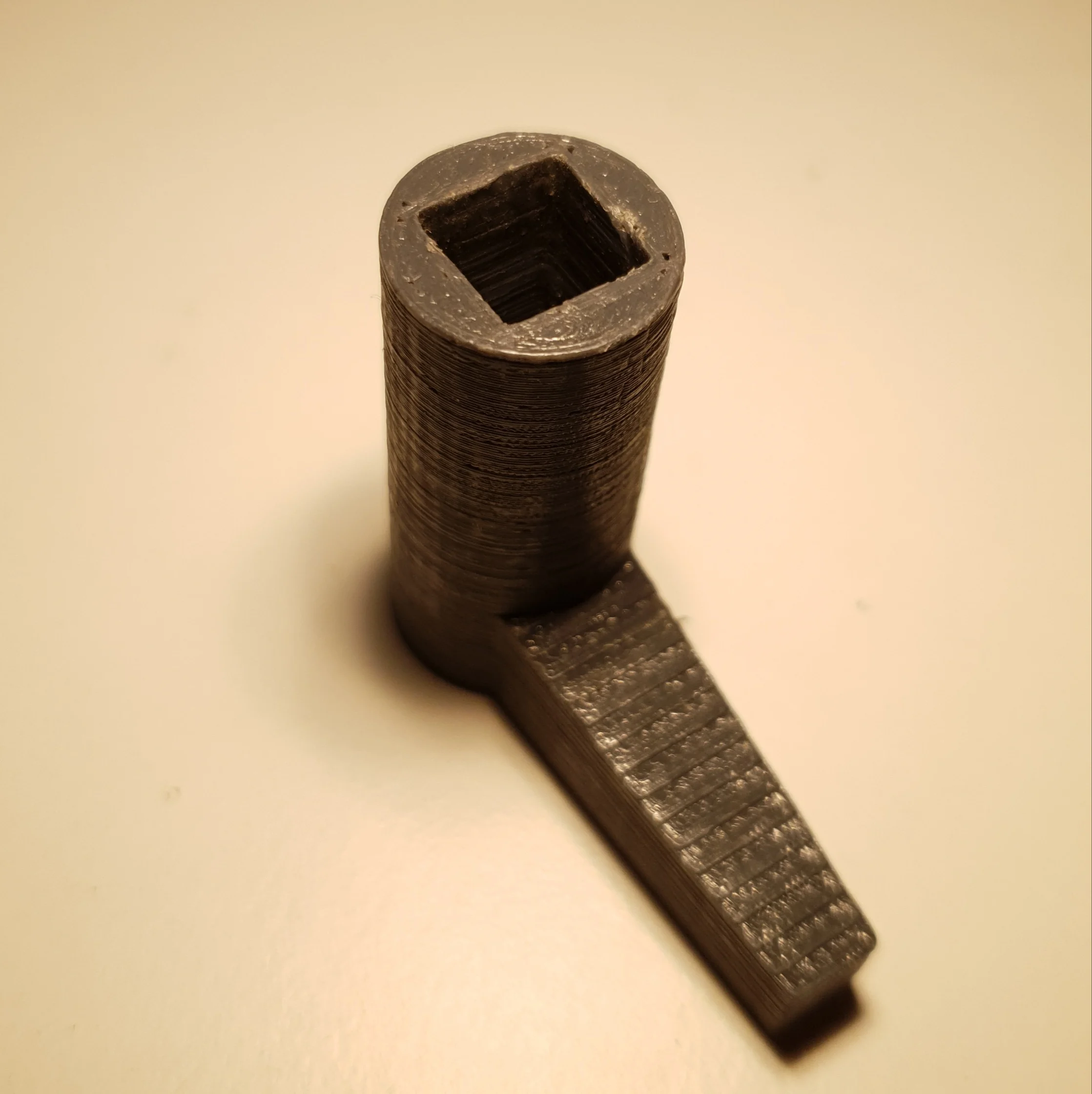 Square train key compact