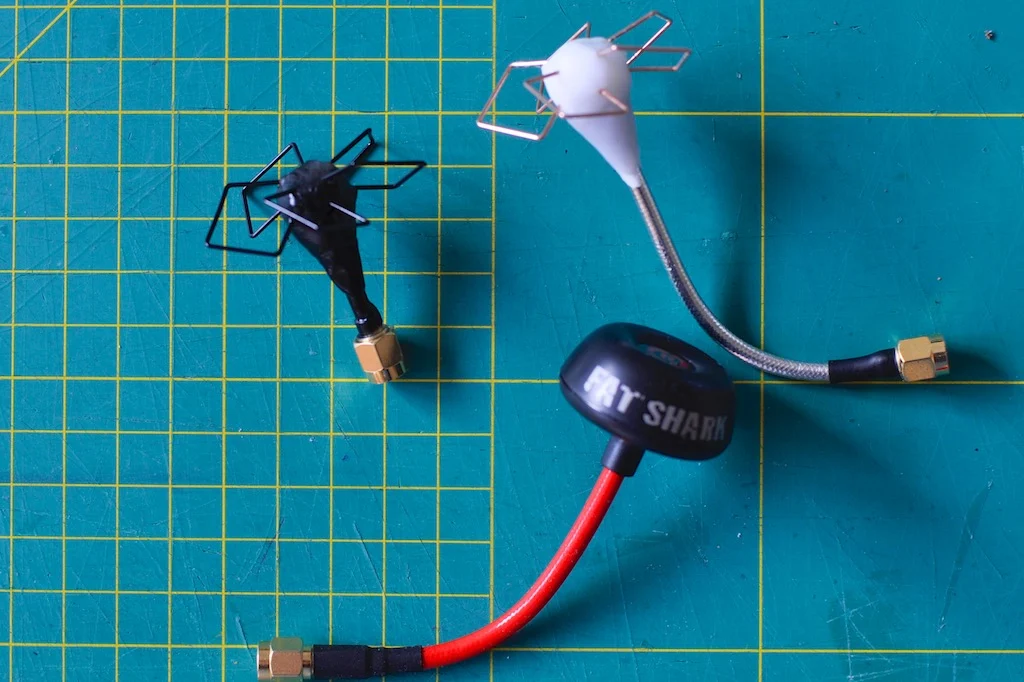 Pentalobe Squarepants 5.8gHz FPV antenna