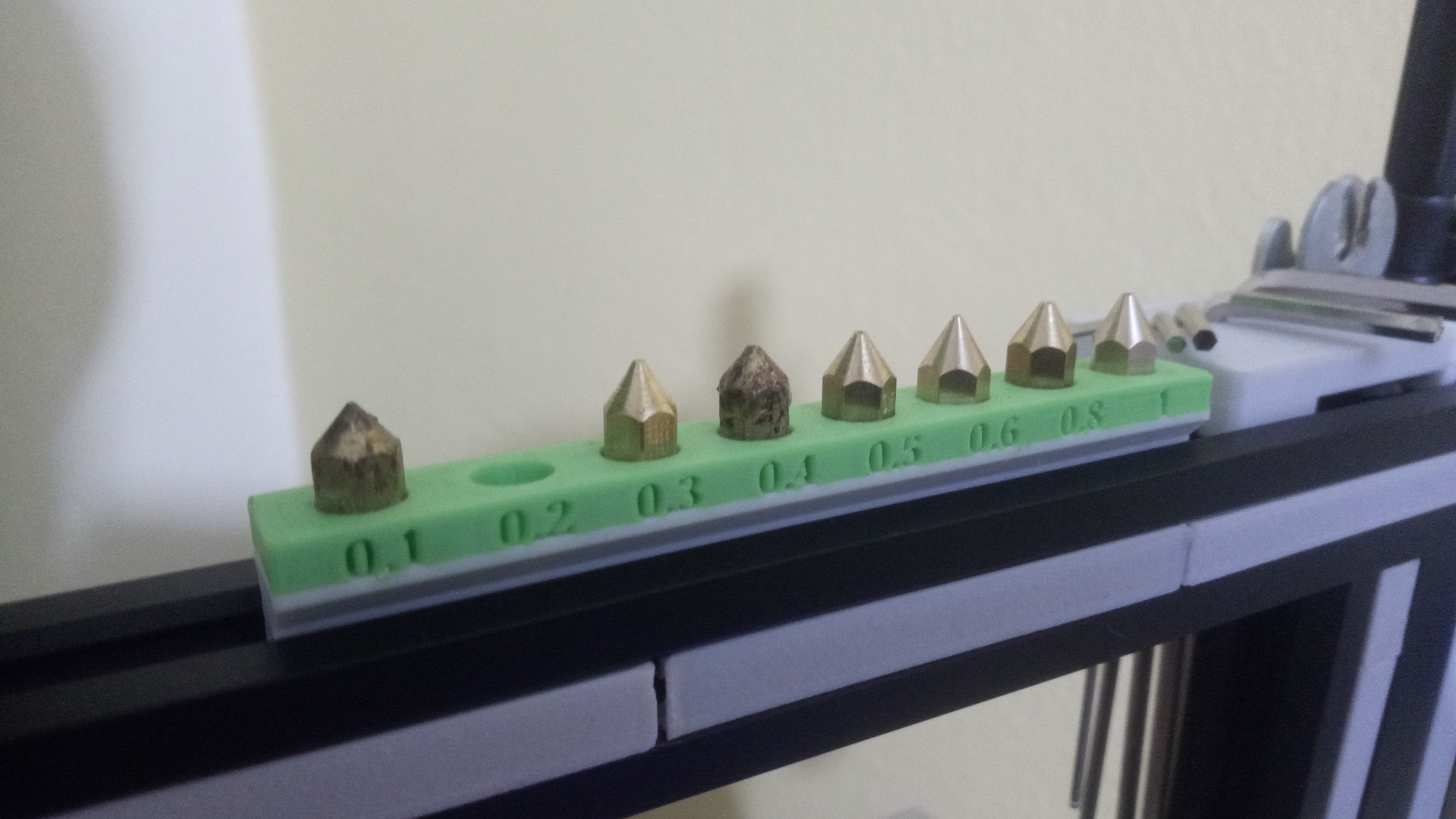 Nozzle holder with diameter display| Ender 3, CR10