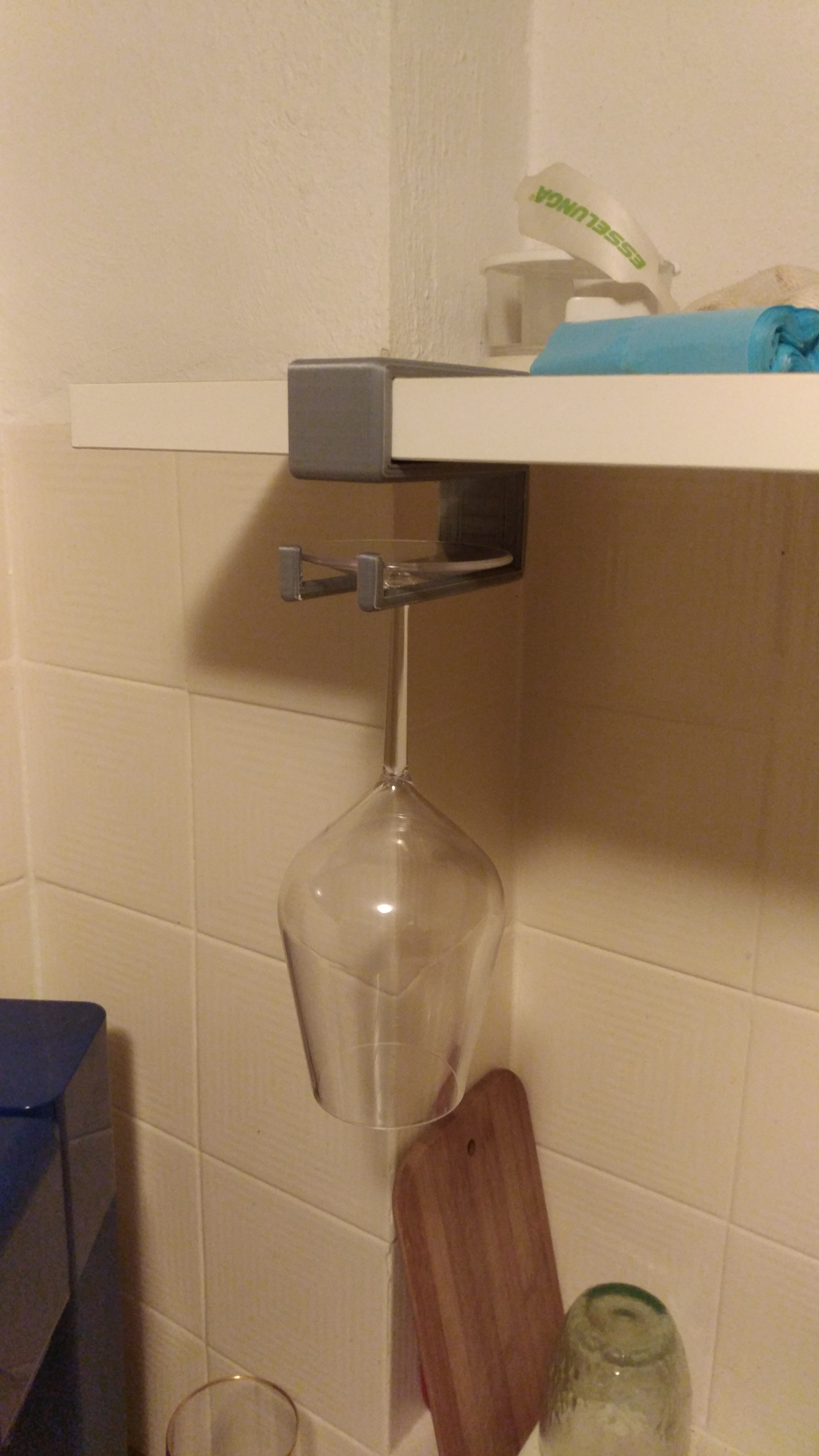 Wineglass holder