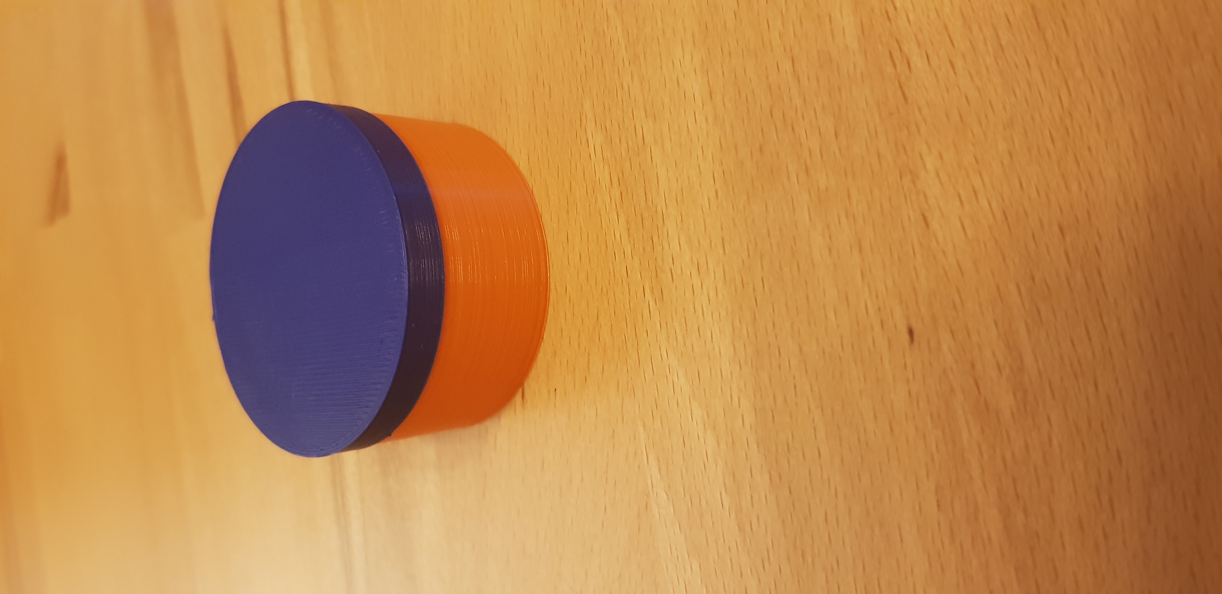 Runde Dose mit Deckel 27 mm hoch