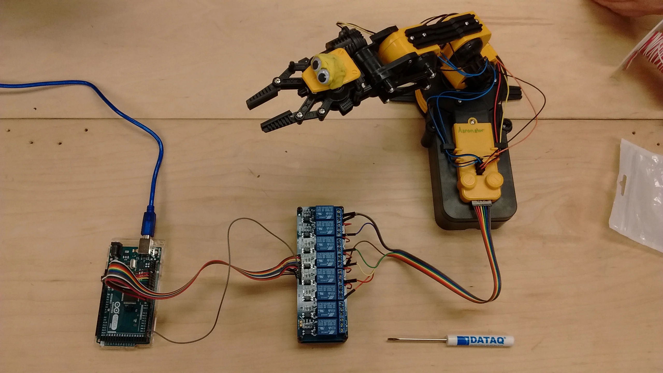 Control OWI Robotic Arm Edge with Arduino