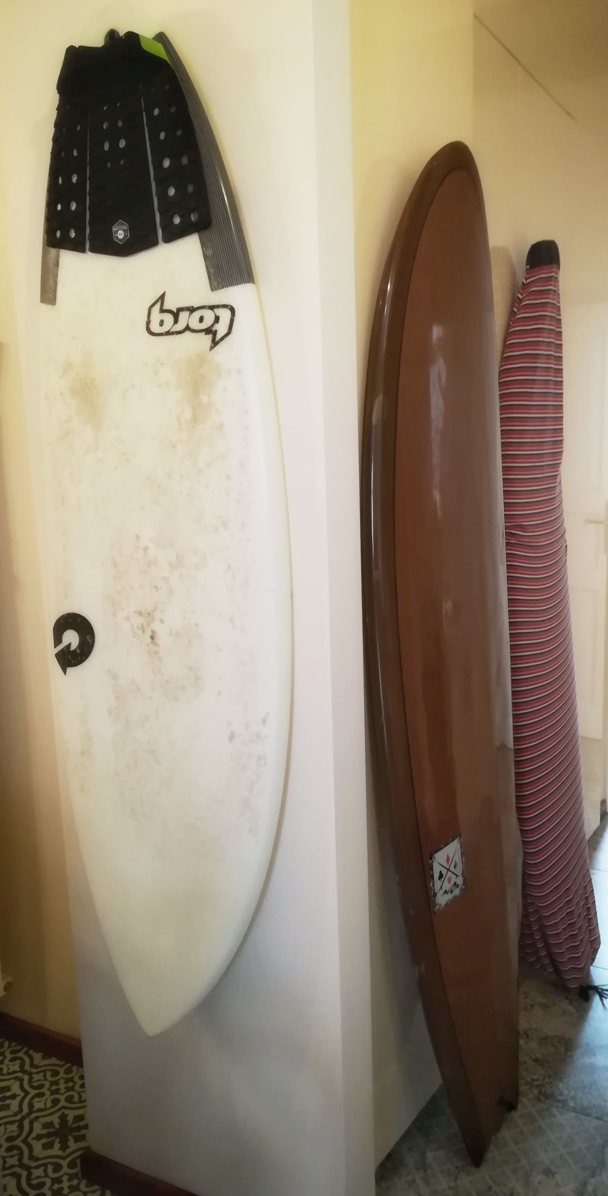 surfboard wall hook (Futures, FCS, FCS2, Single Fin)