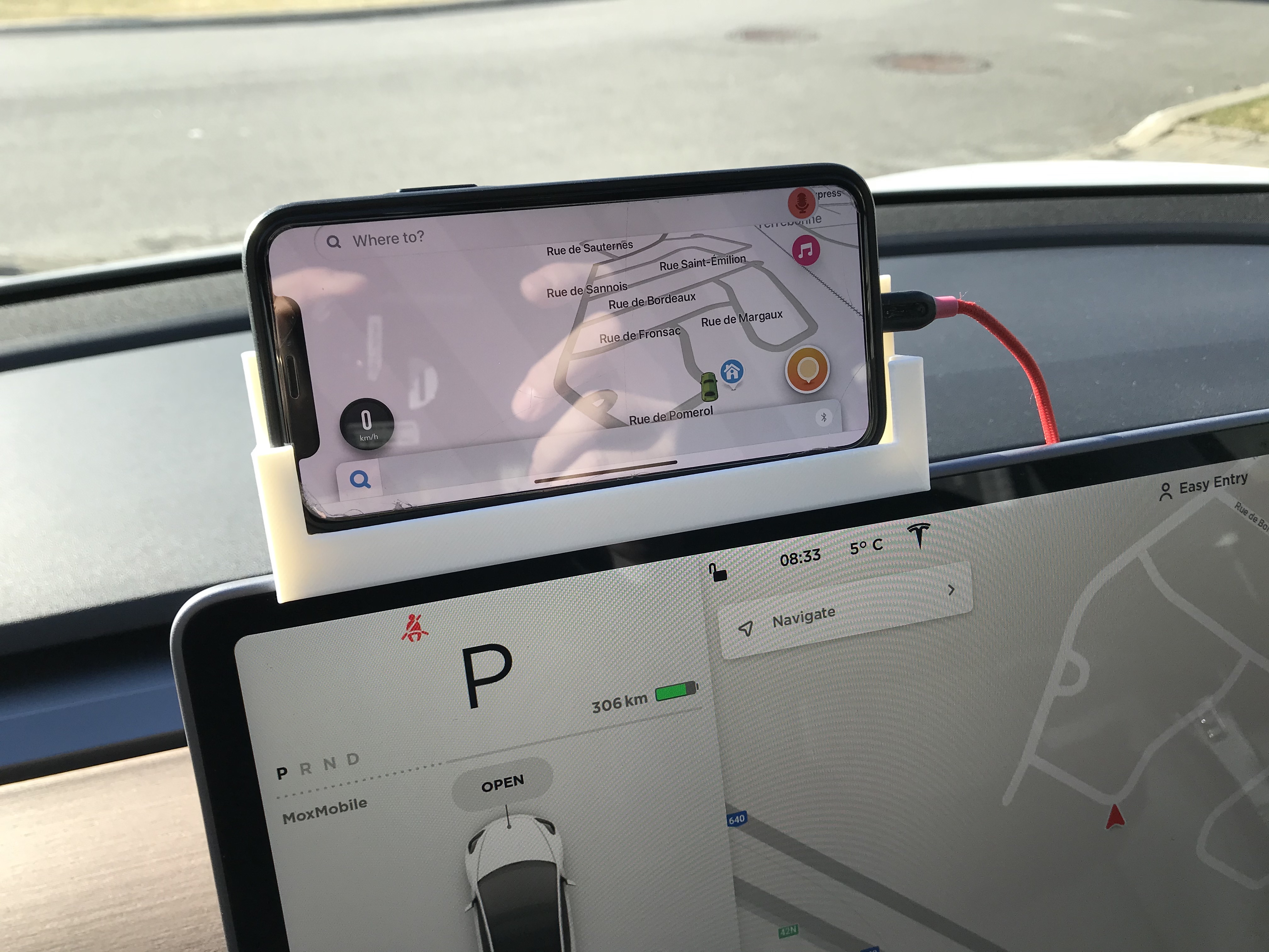 iPhone Holder for Tesla Model 3