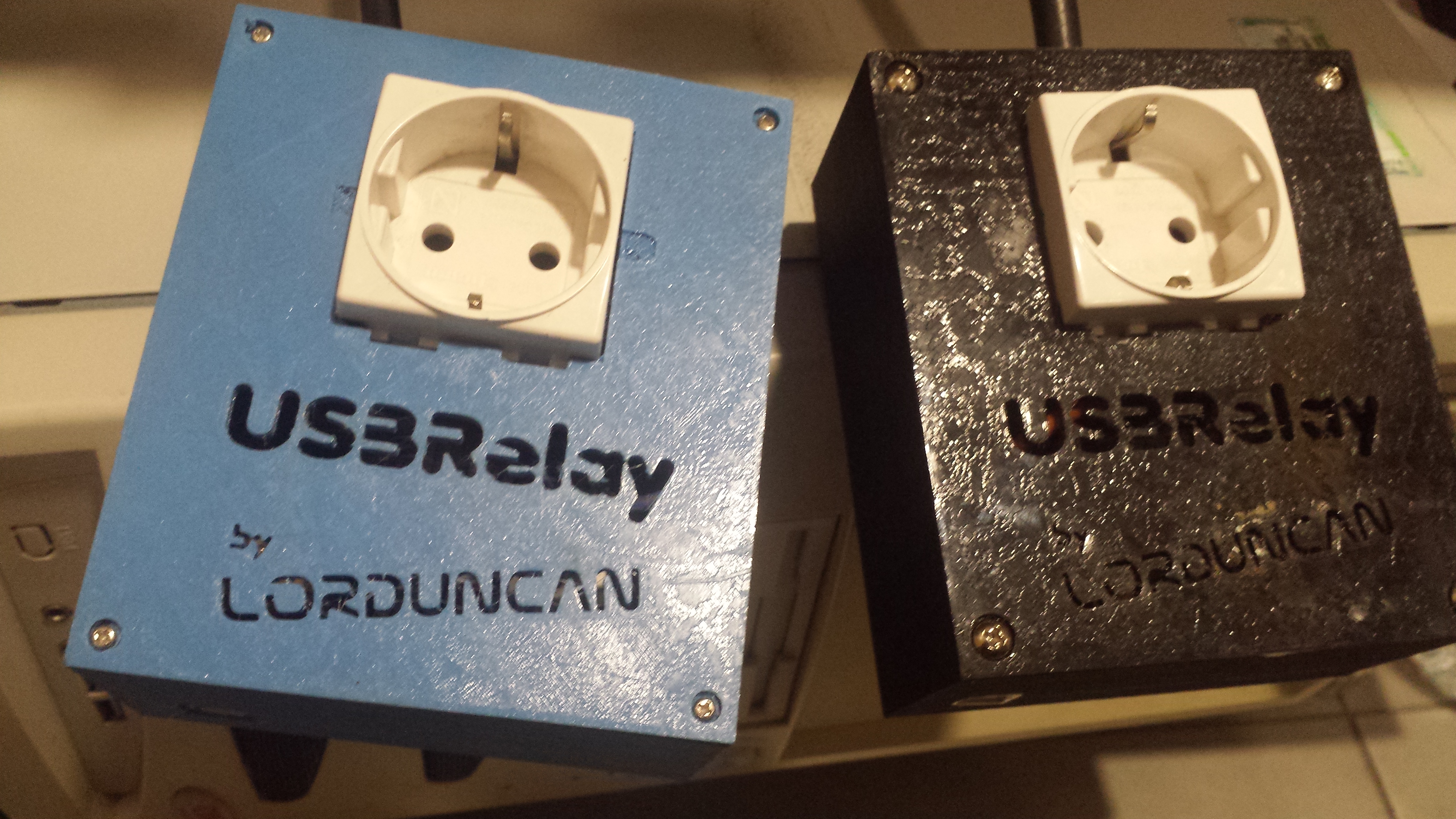 USB Relay Box (save energy) - Caja de reles por USB (ahorra energia)