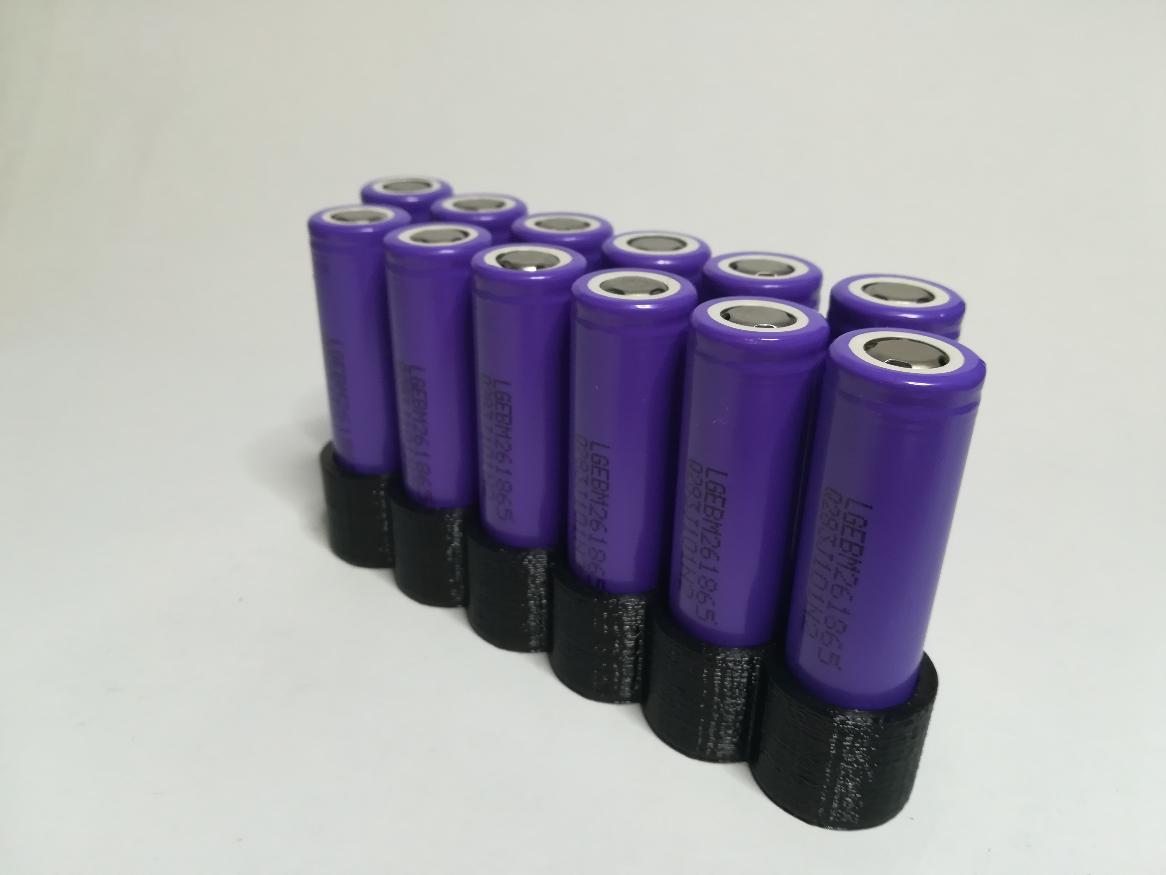 18650 holder / storage battery organizer