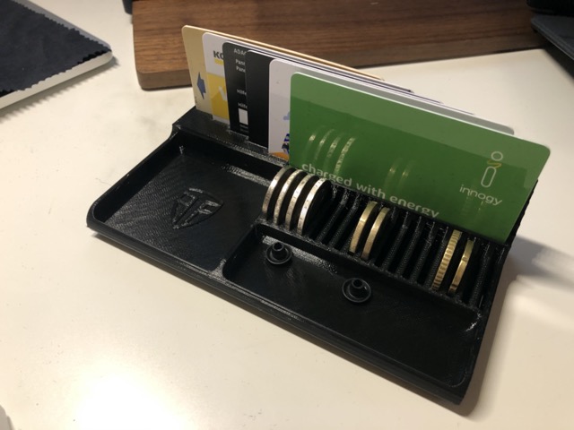 Tesla Model 3 armrest center console organizer euro coins