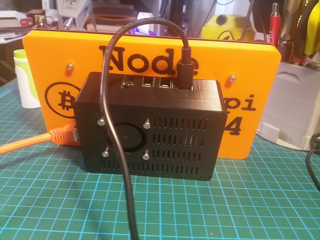 Raspberry Pi 4 LCD Case - Bitcoin Edition