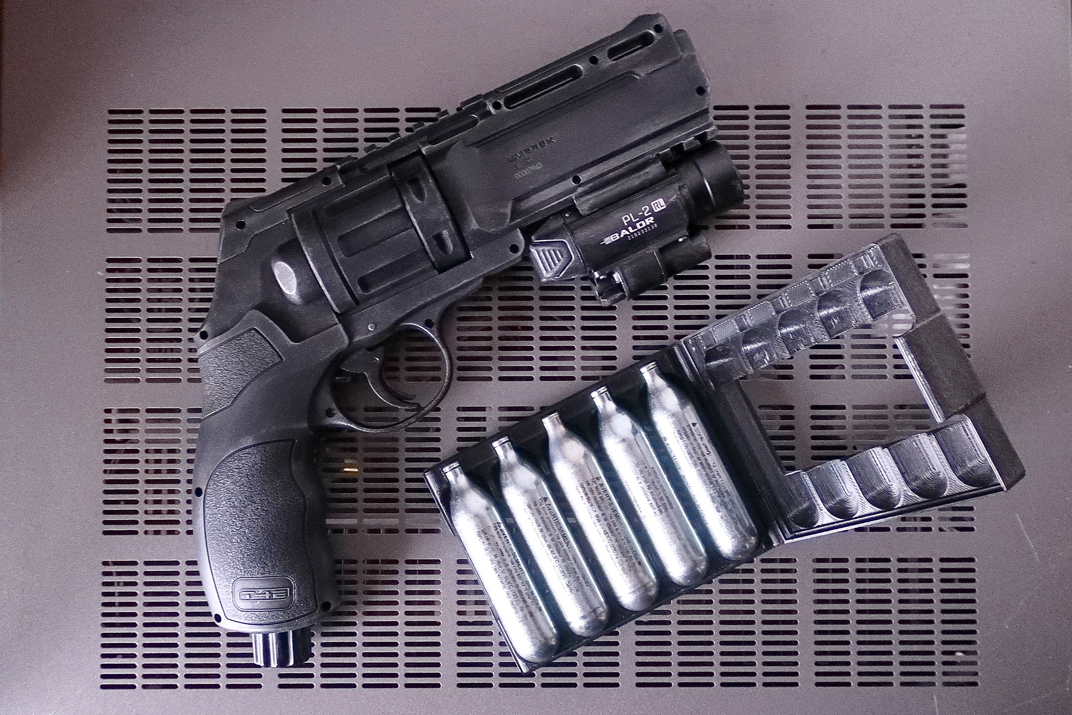 12g CO2 cartridge case with belt clip option