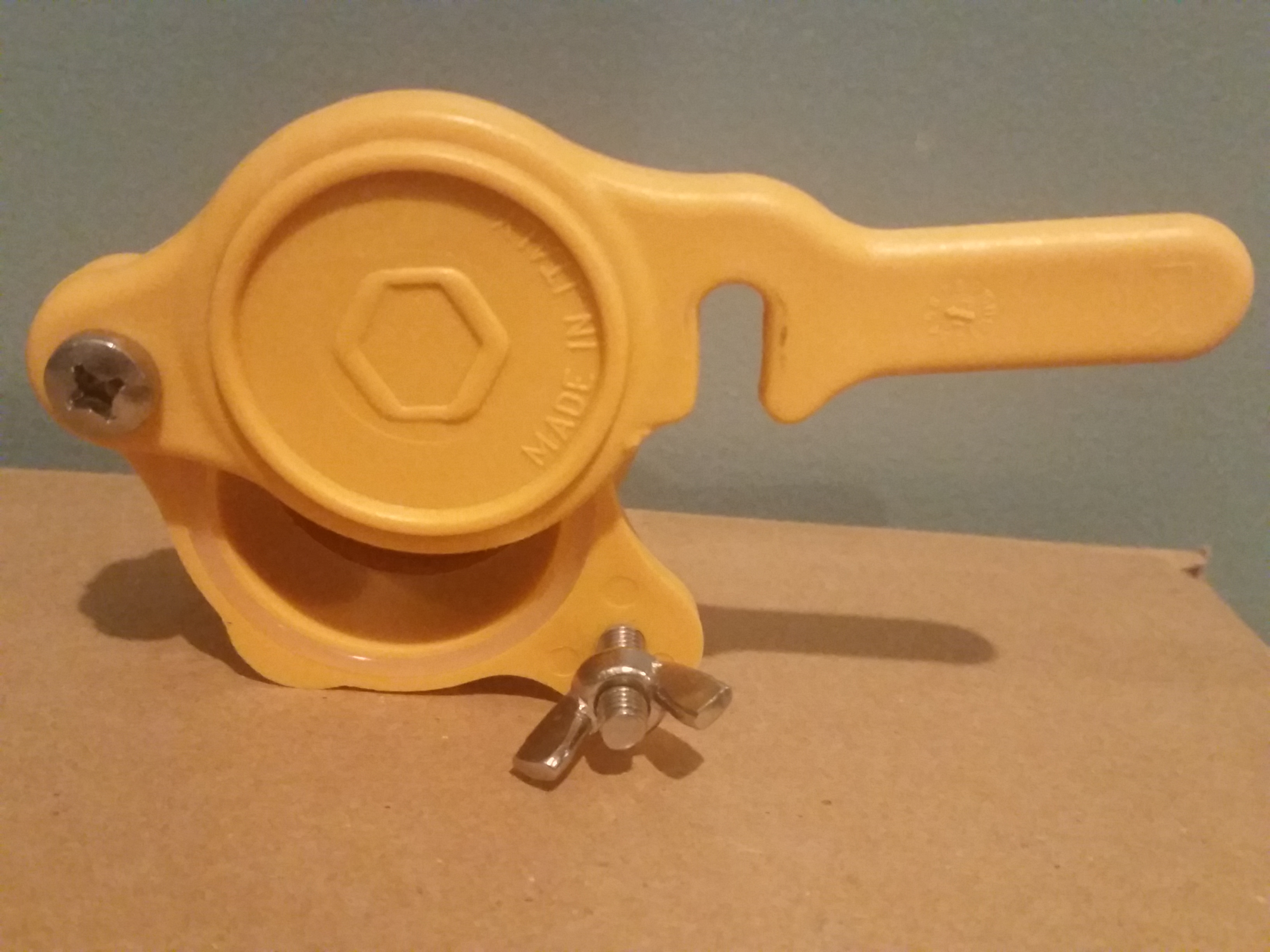 Honey Gate Wrench