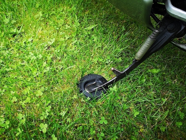moPad (Motorcycle Side Stand Pad)