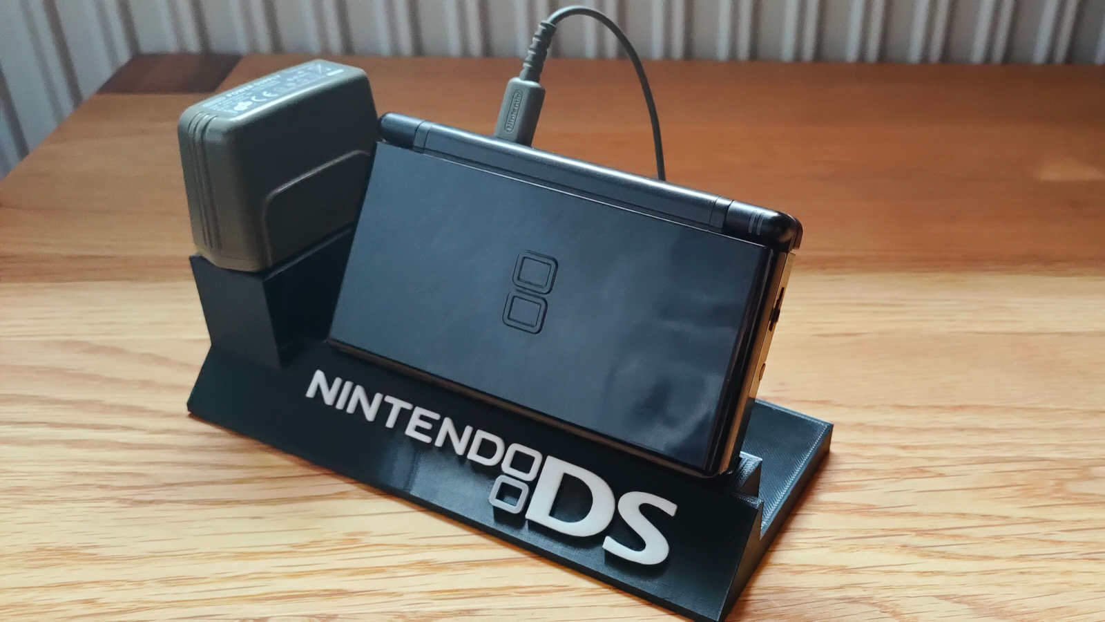 Nintendo DS Stand with logo and card holder