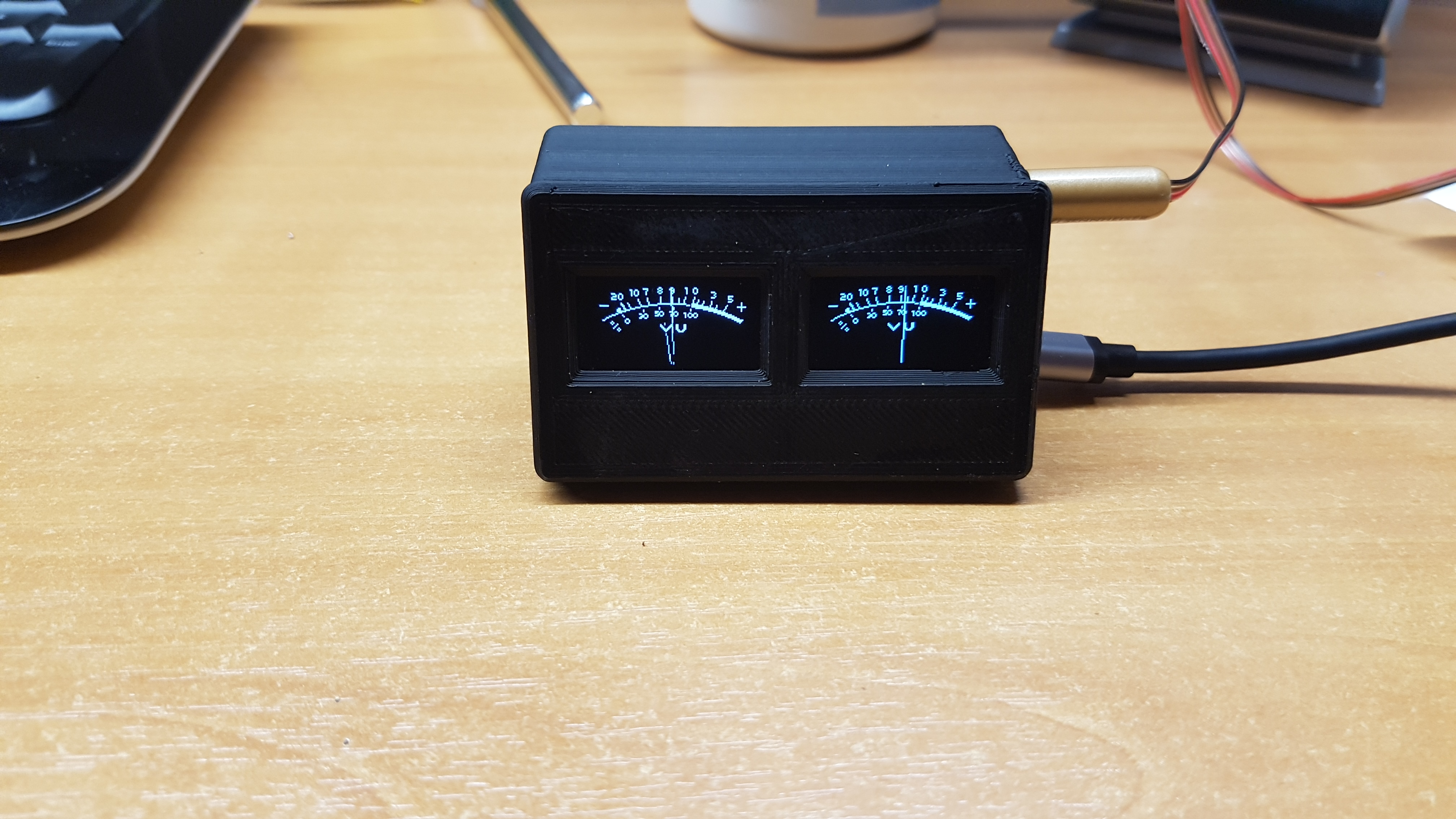 ARDUINO VU METER OLED
