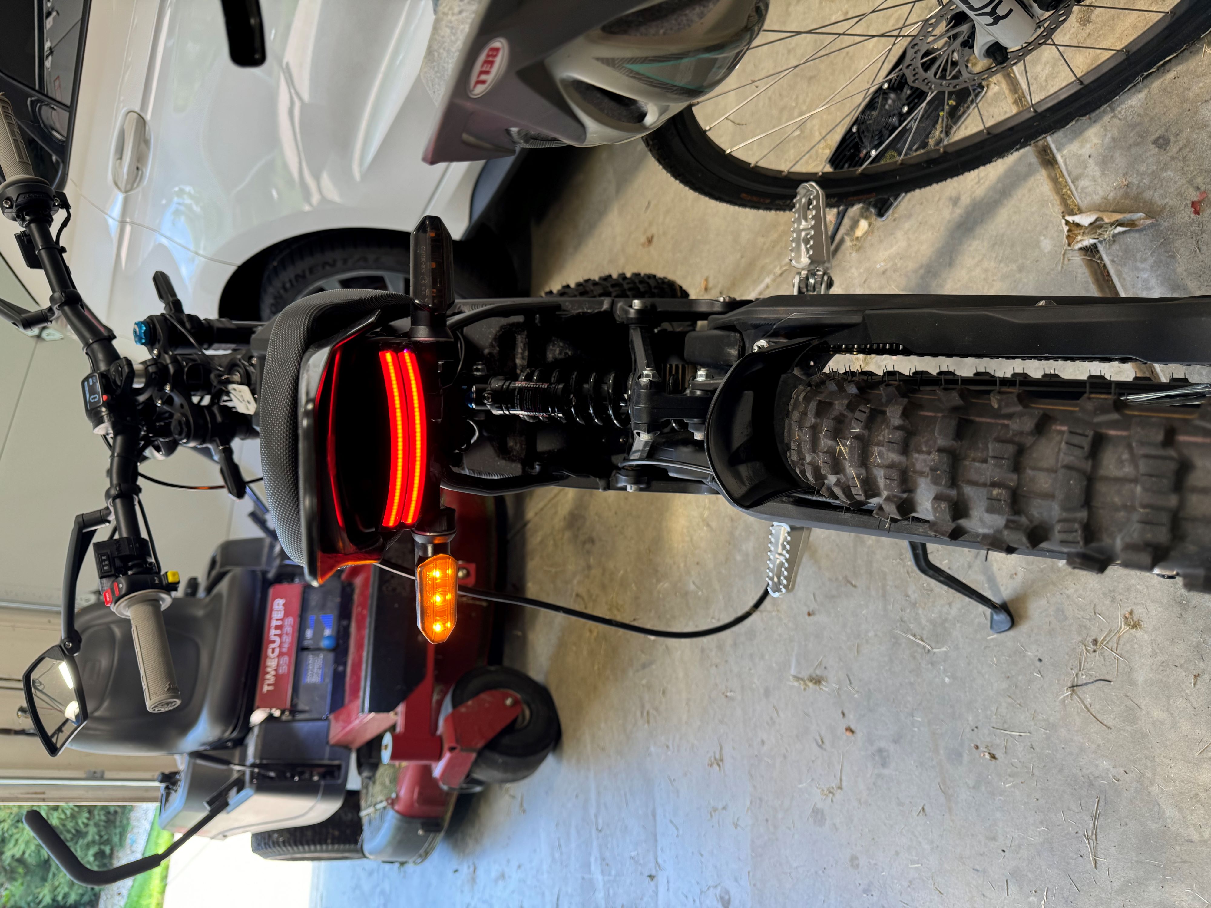 SurRon X turn signal and brake light parts and controller