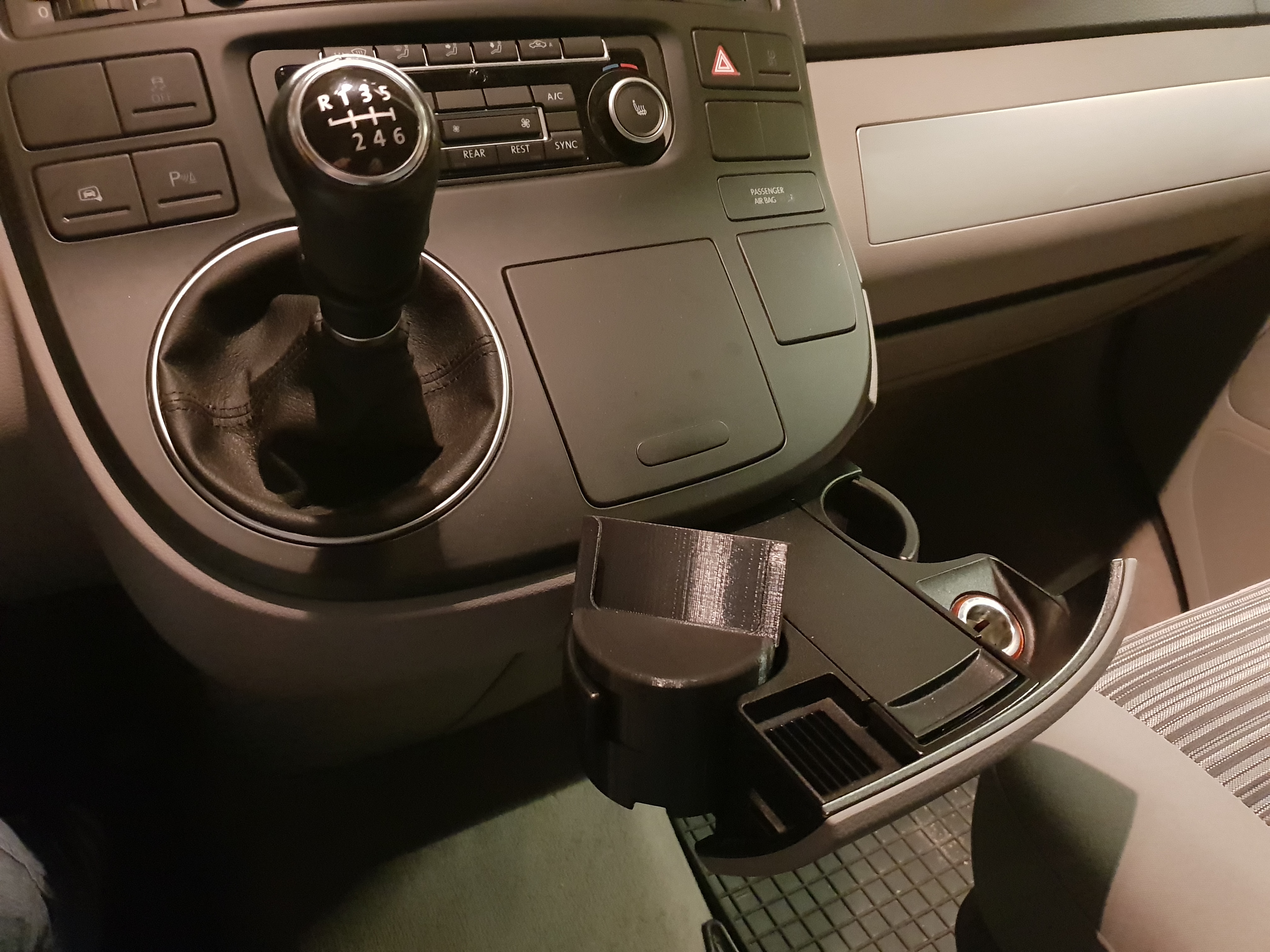 GalaxyS9+ / S10 Phone Mount for VW T5 Multivan / California