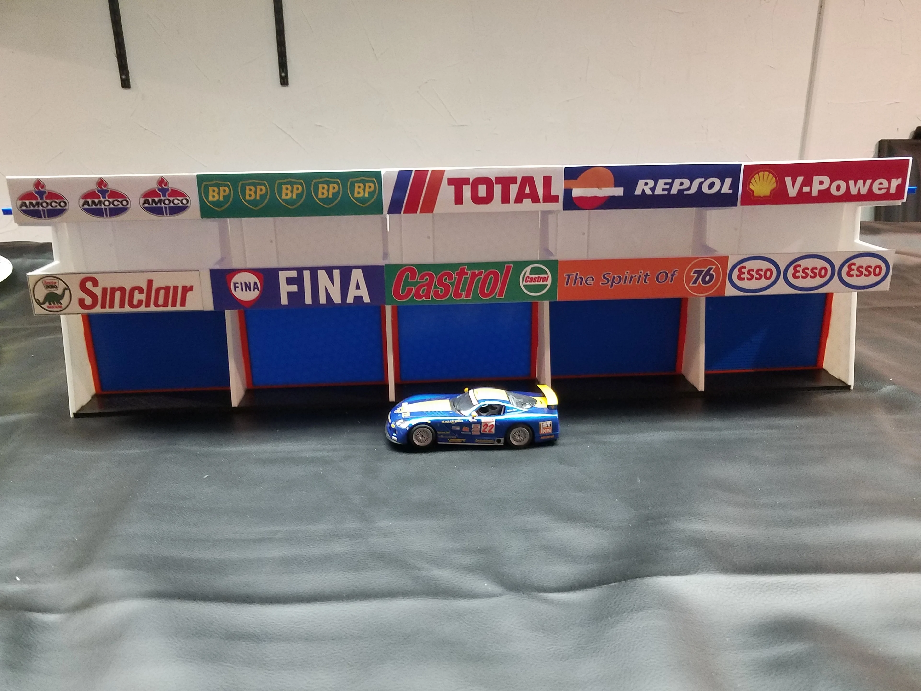 Slot Car Pit Lane Garage