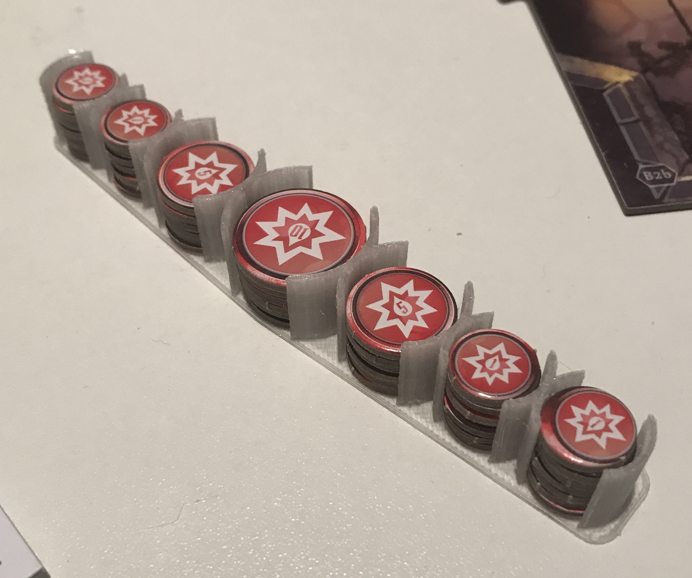 Gloomhaven Halterung für Schadensmarker