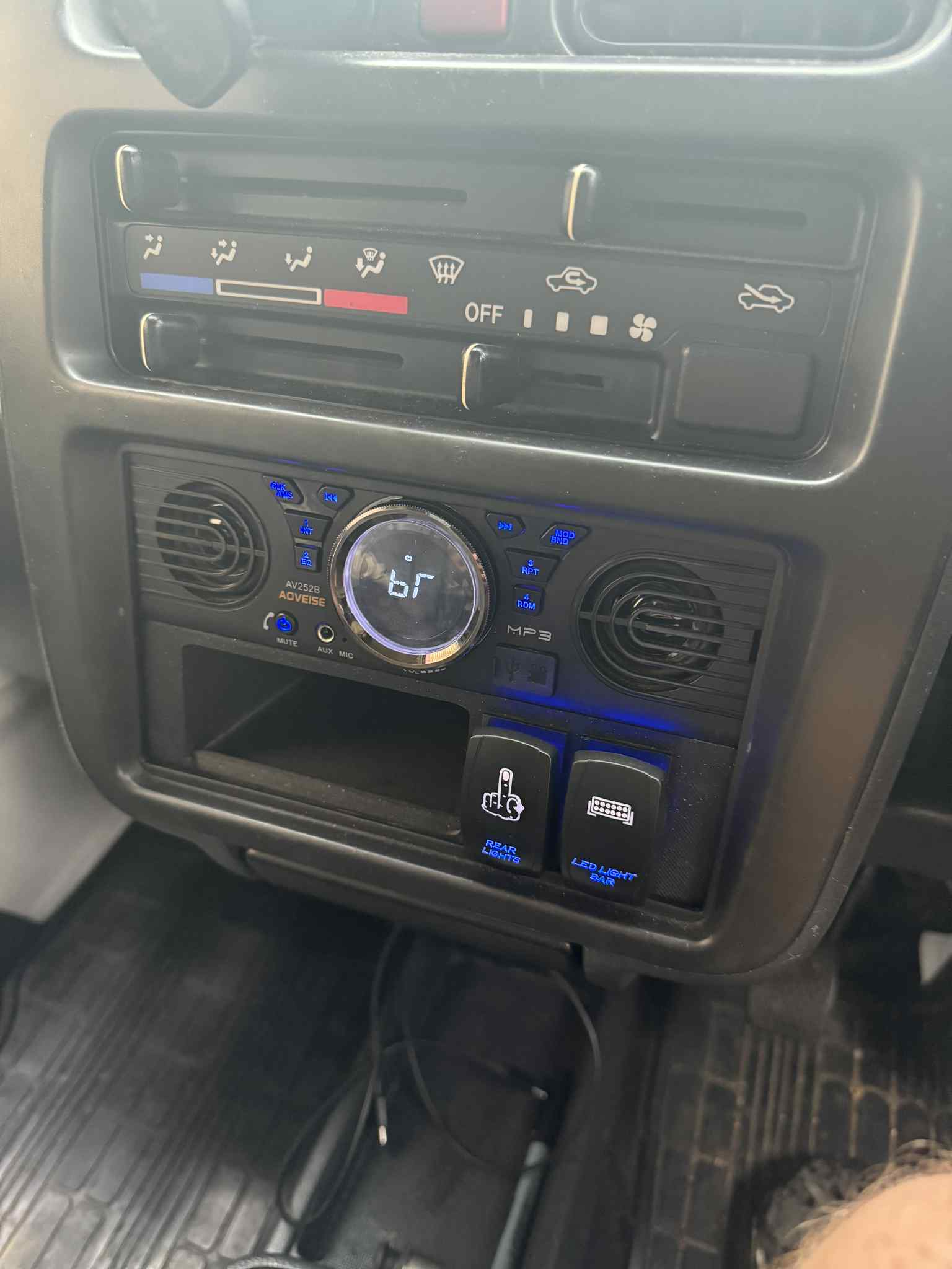Suzuki Carry toggle switch
