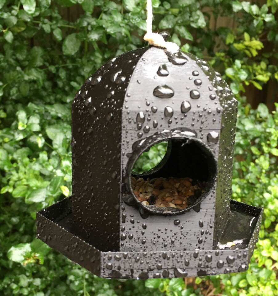 British Garden Bird Feeder