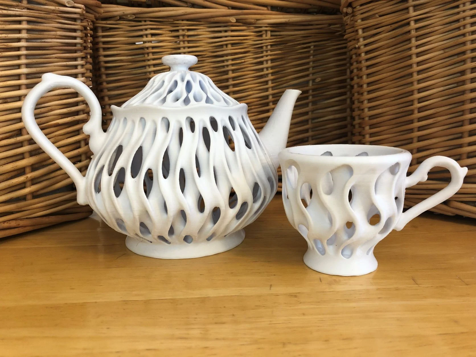 Malfunctioning Teapot and Teacup
