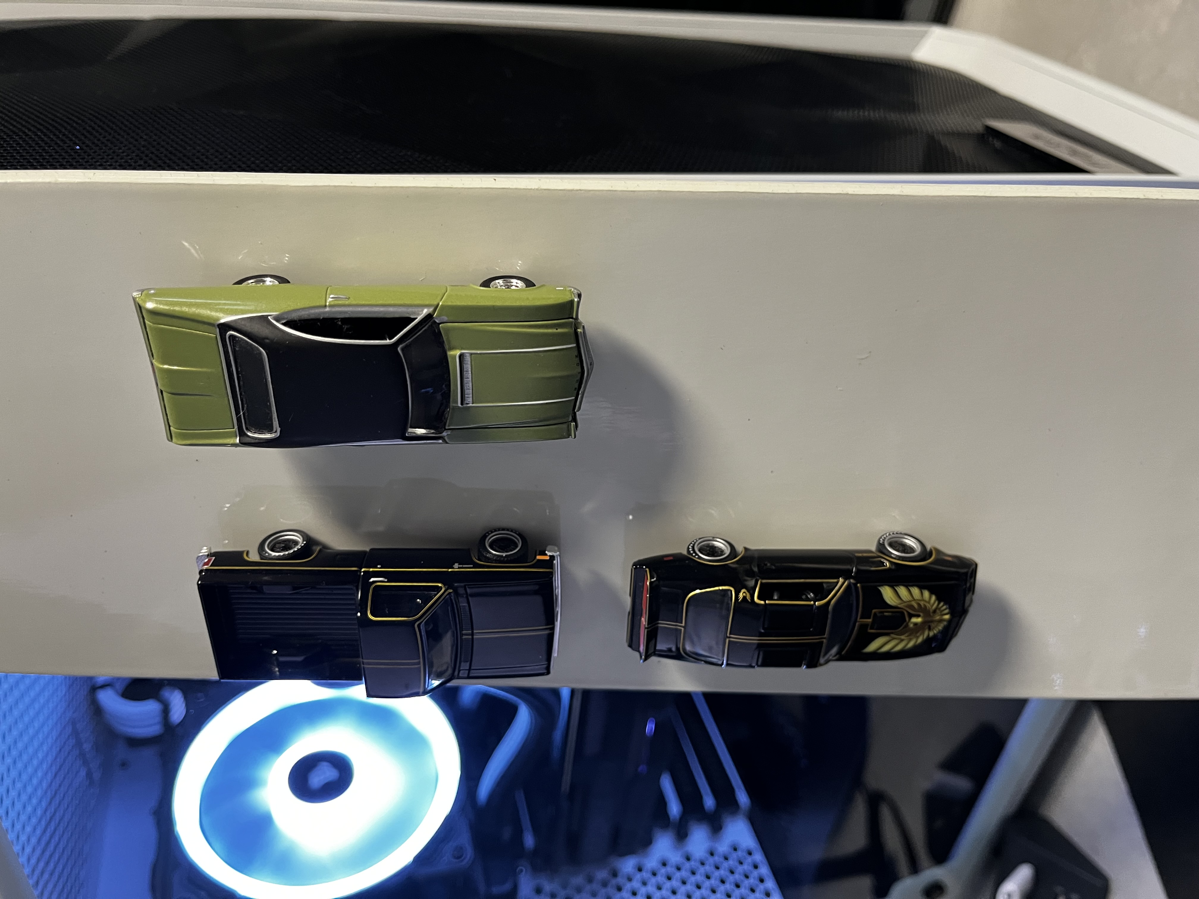 1:64 Greenlight Hanger