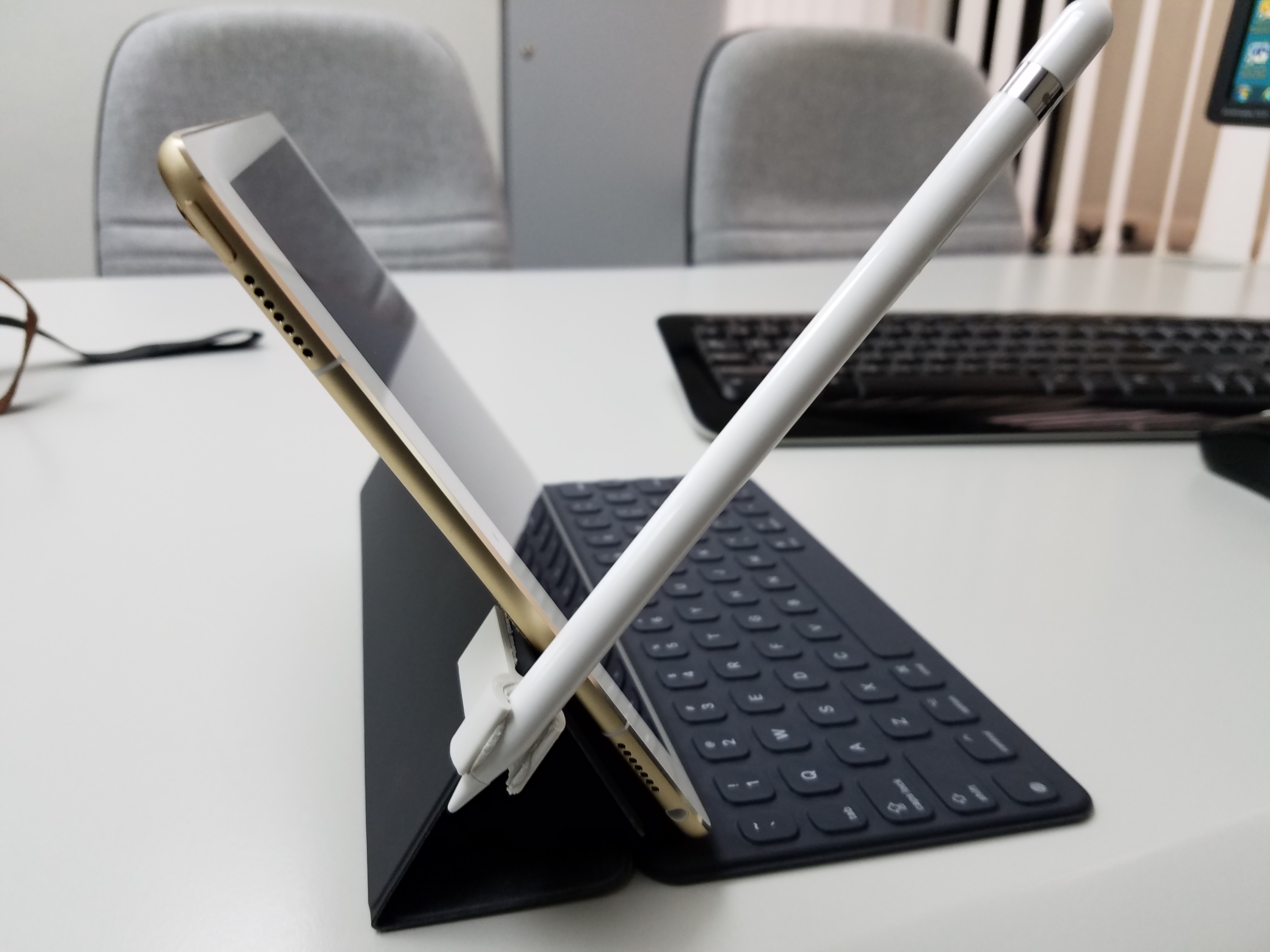 Apple Pencil Holder for Smart Keyboard