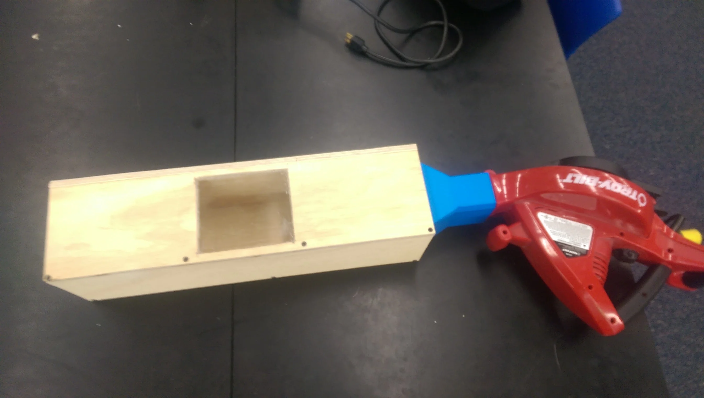 Wind tunnel out of a Leaf blower hack