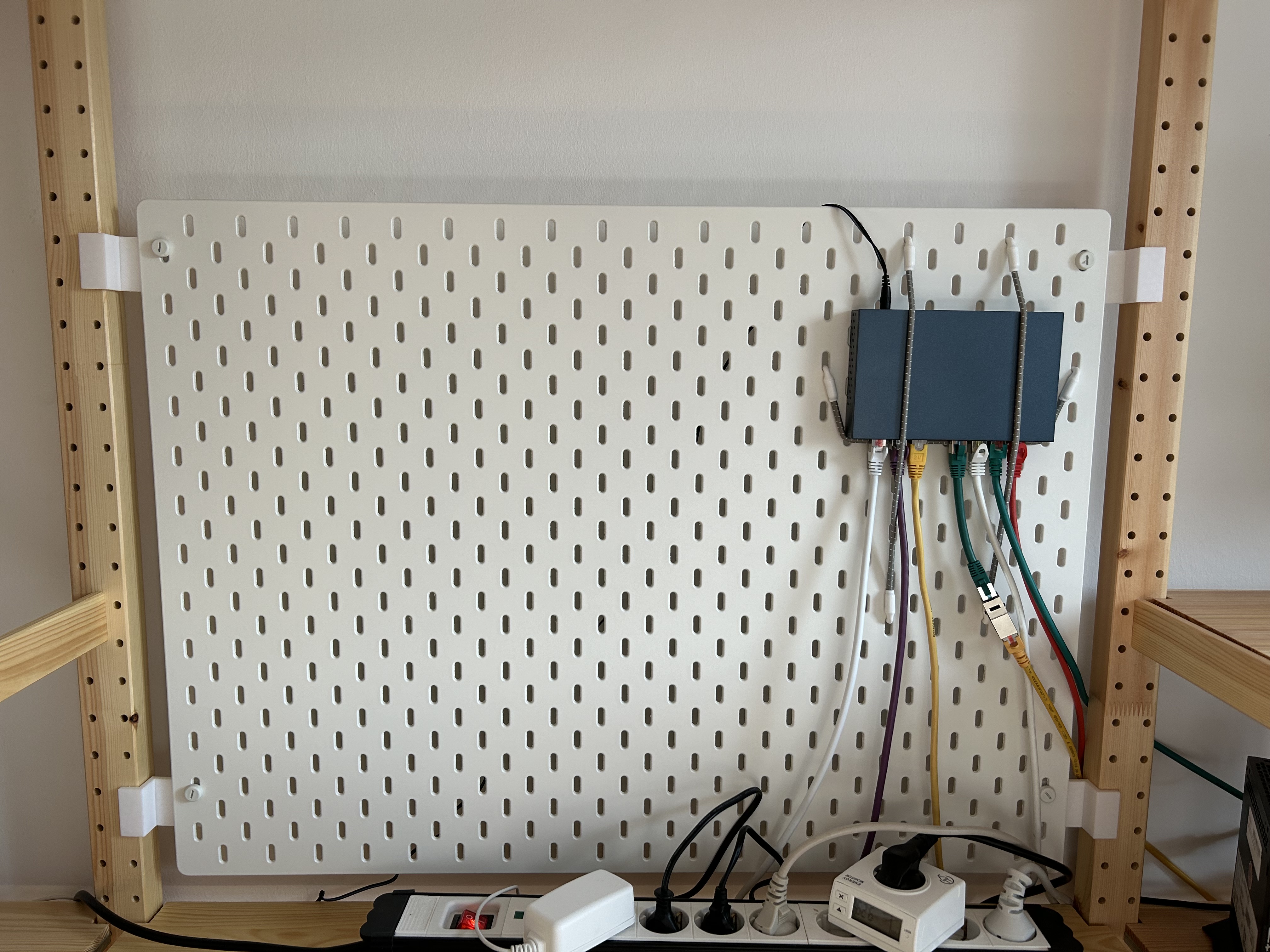 Ivar Skadis Connector