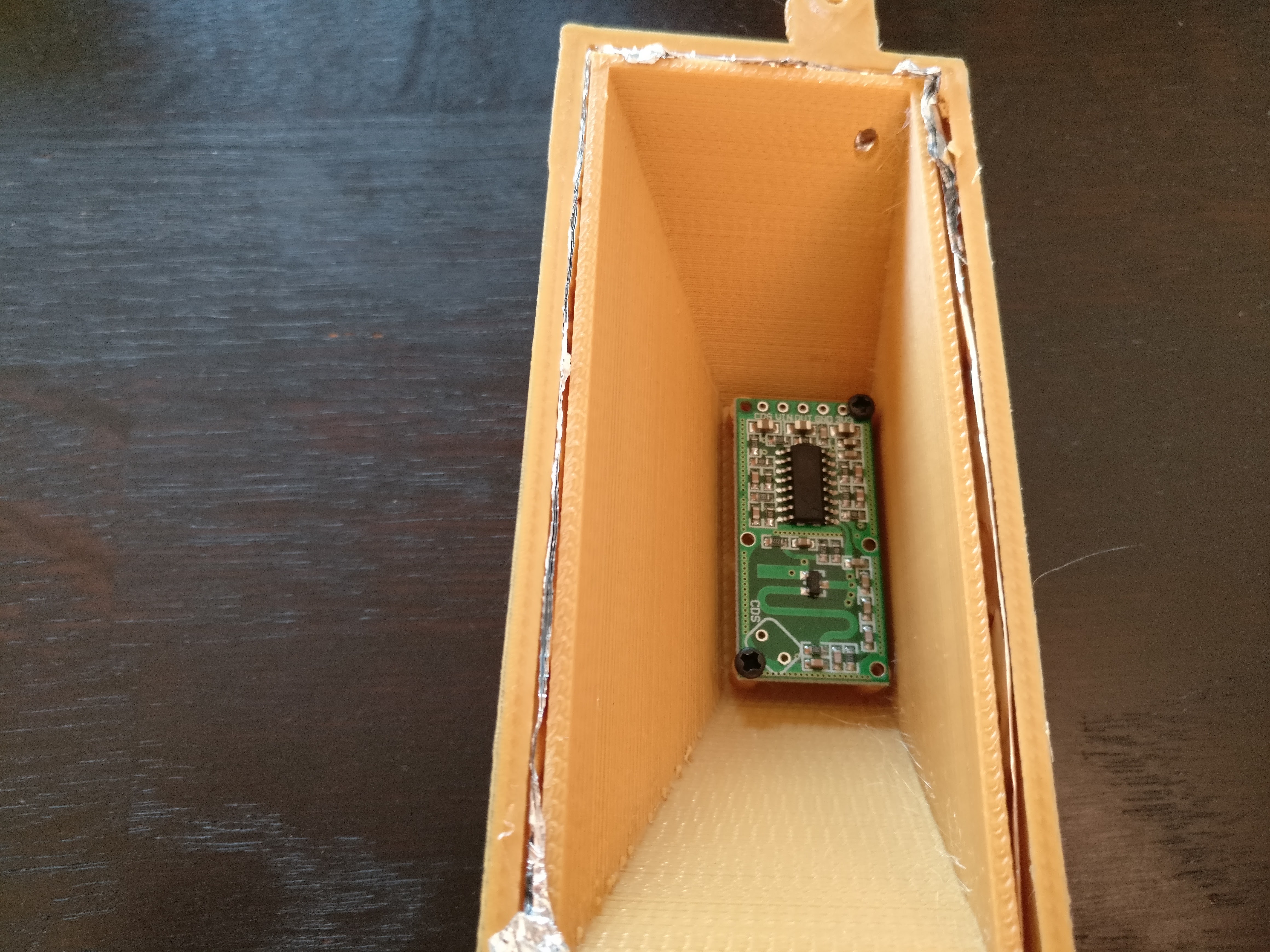 Electromagnetic shield for RCWL-0516