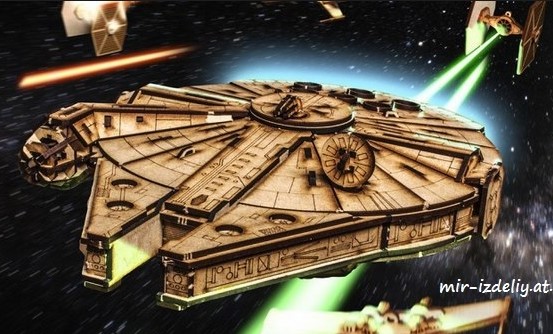 Millennium_Falcon