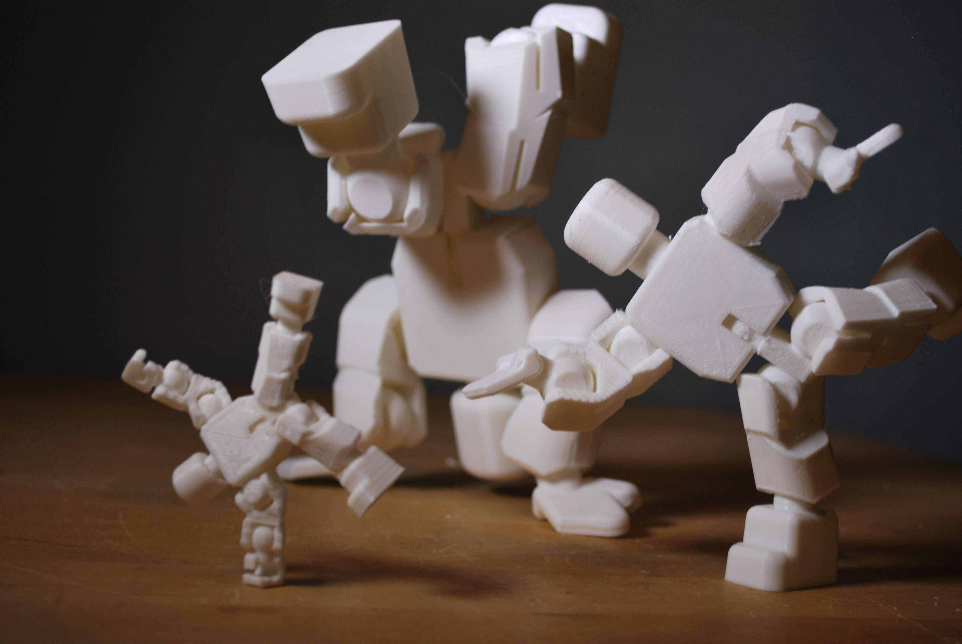 Action Figure - Open Source - snaps together - prints without support