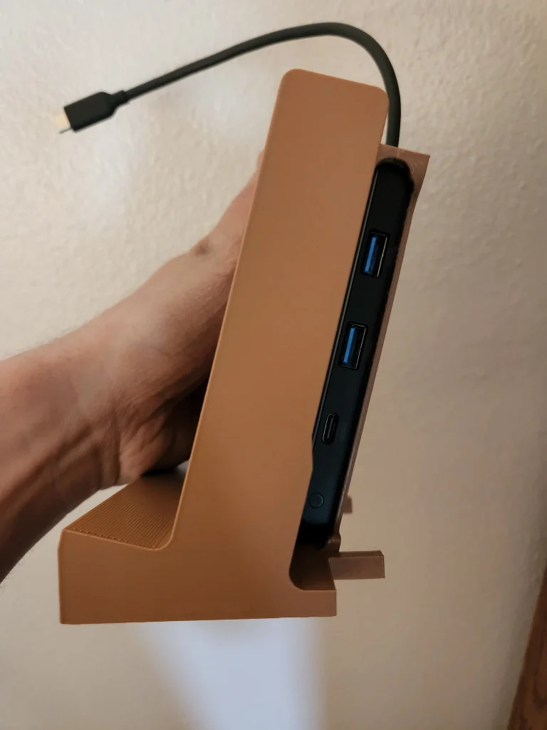 Fundeck - Steam Deck compatible dock.