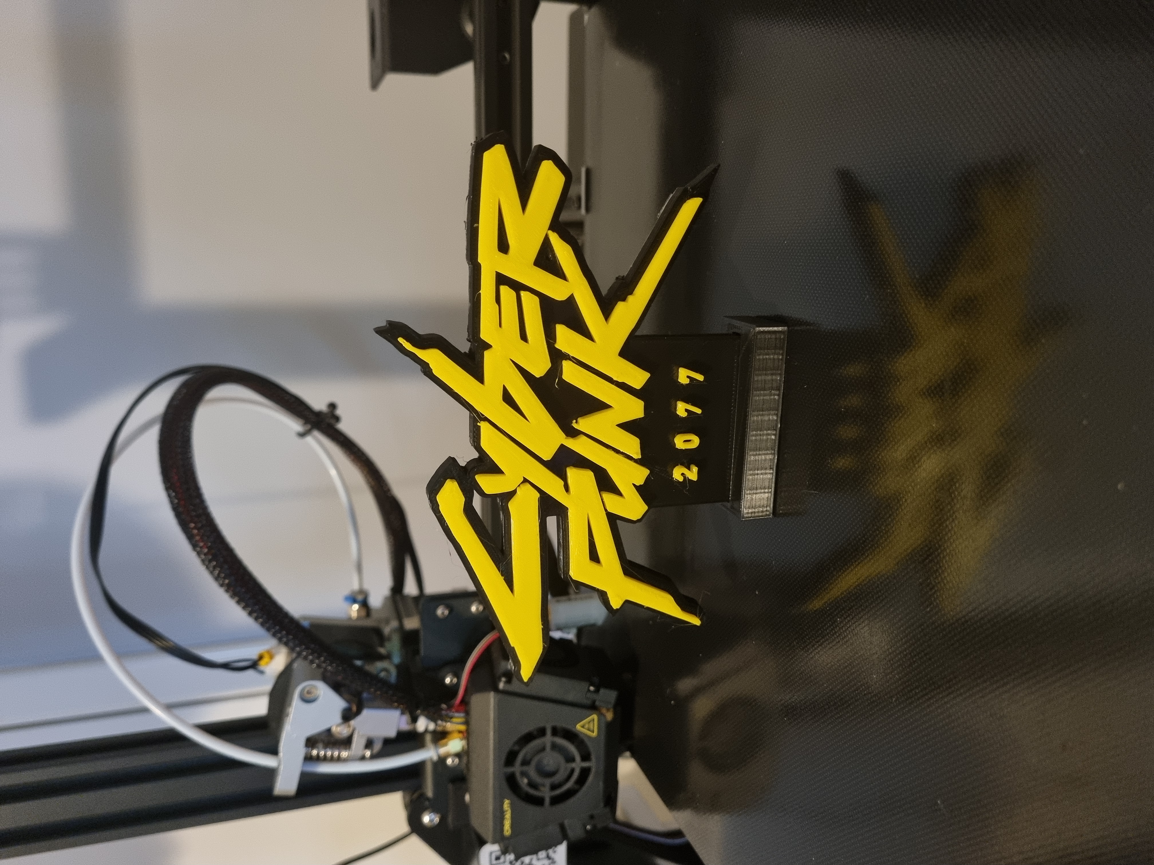 Cyberpunk 2077 for dual filament/filament changeover with stand