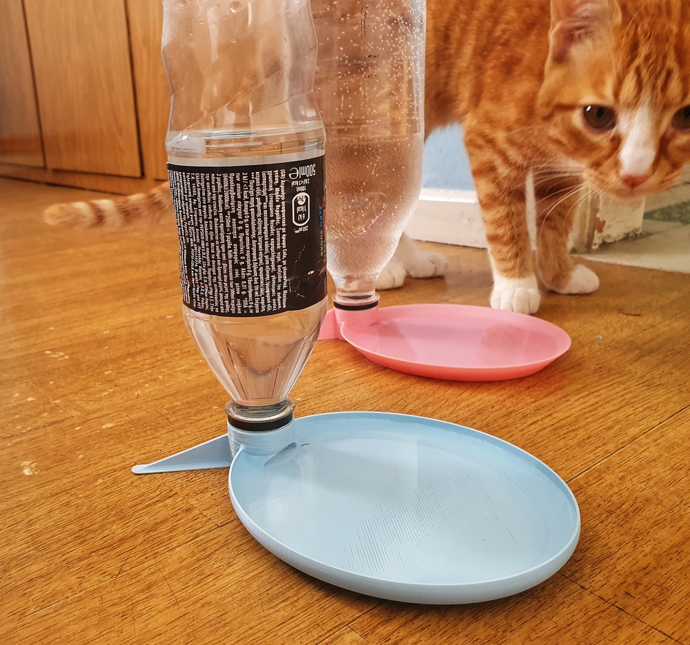 Cat Water dish / Pet bowl / Dog pond