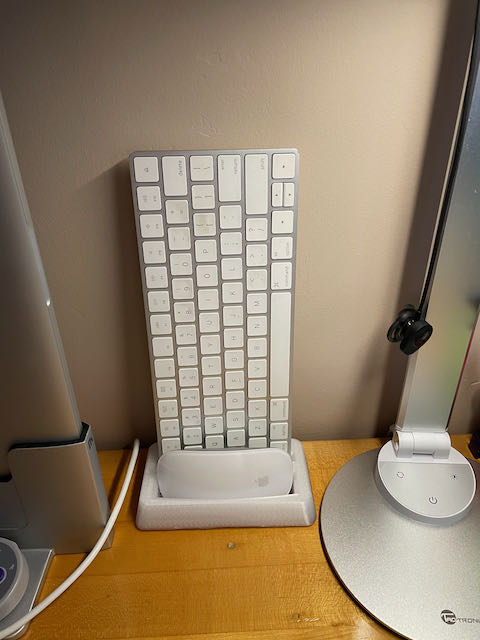 Apple_keyboard_mouse Holder
