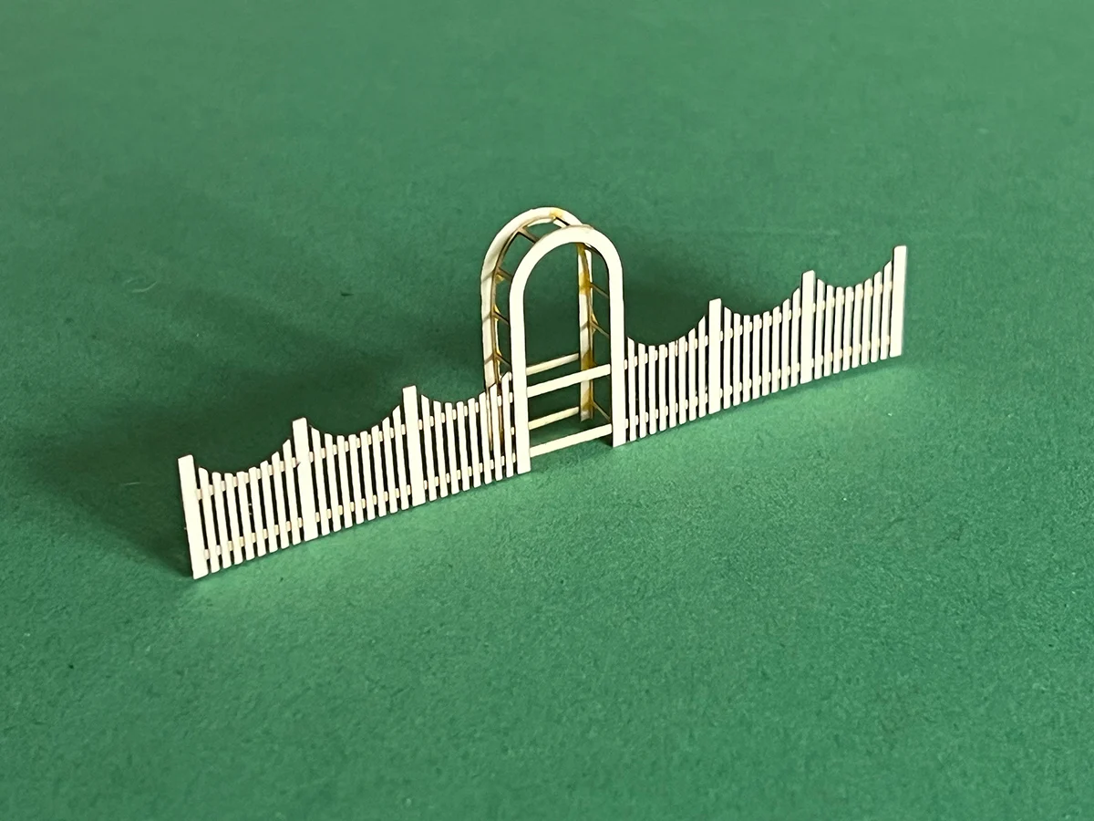 PICKET FENCE with ARBOR HO SCALE