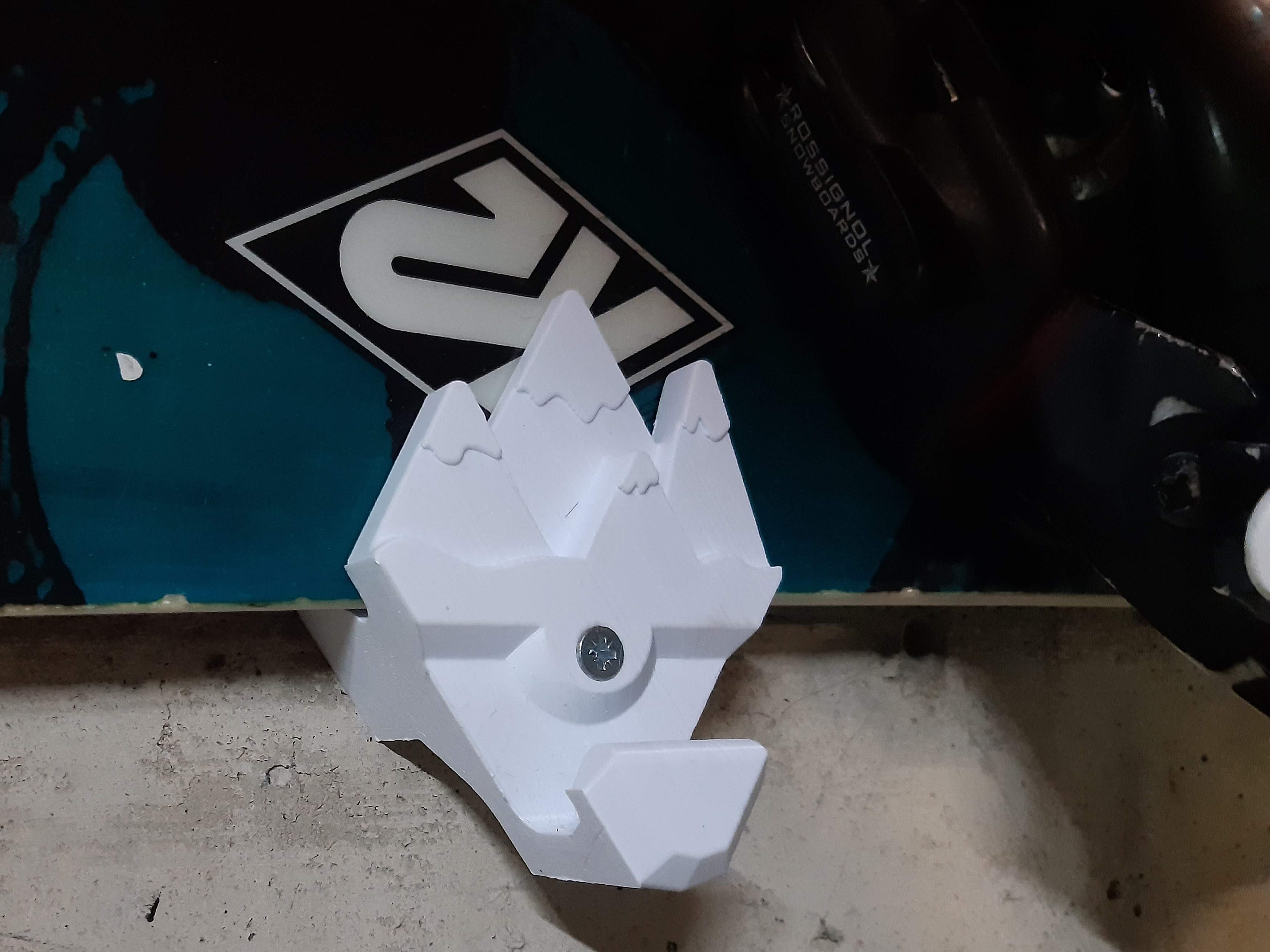 Snowboard Wall Mount - MOUNTain