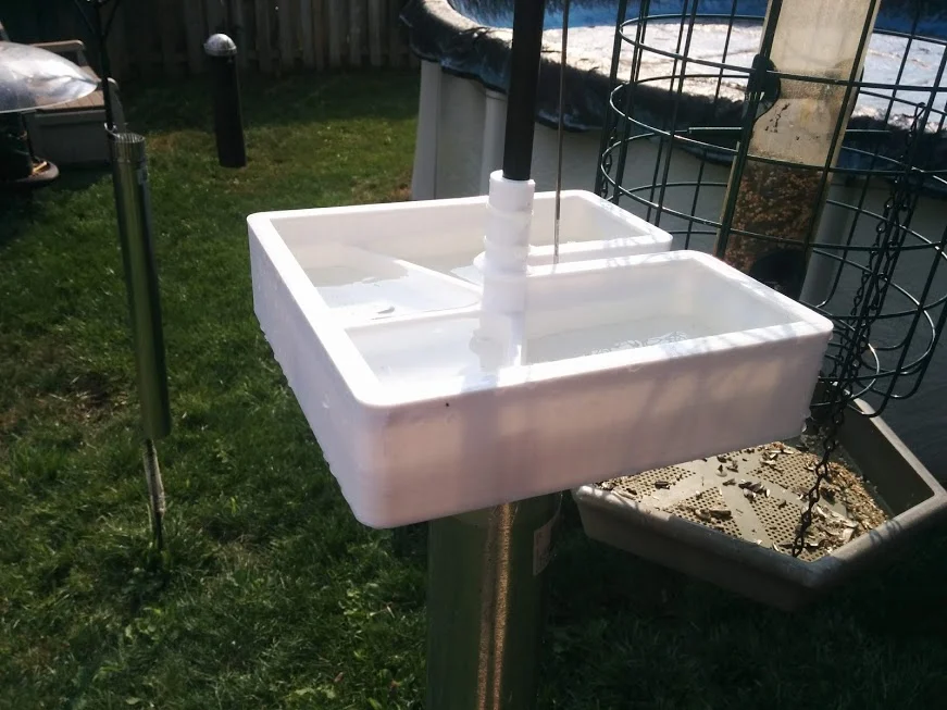 Bird bath - pole-attached.