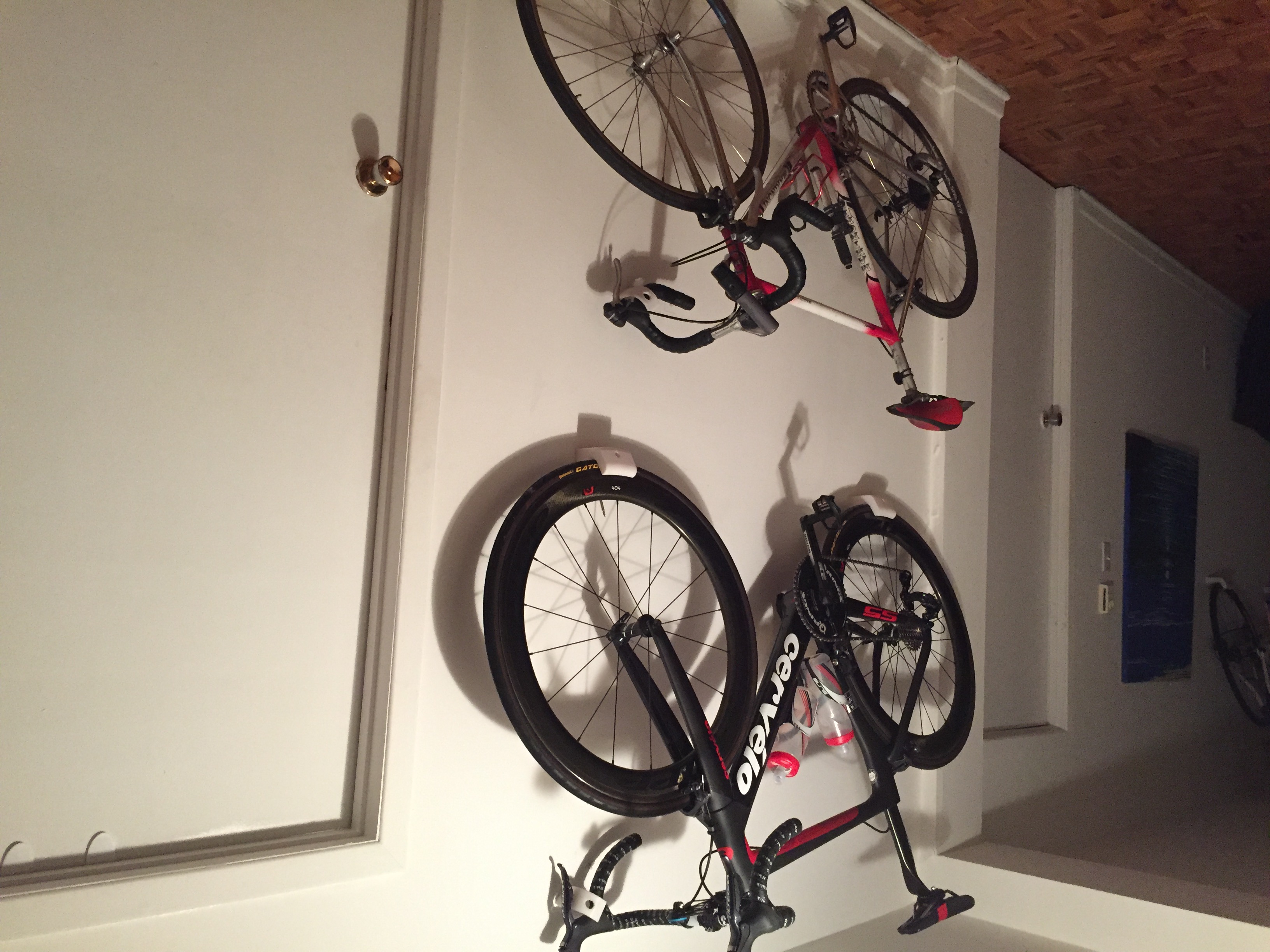Road bike wall mount