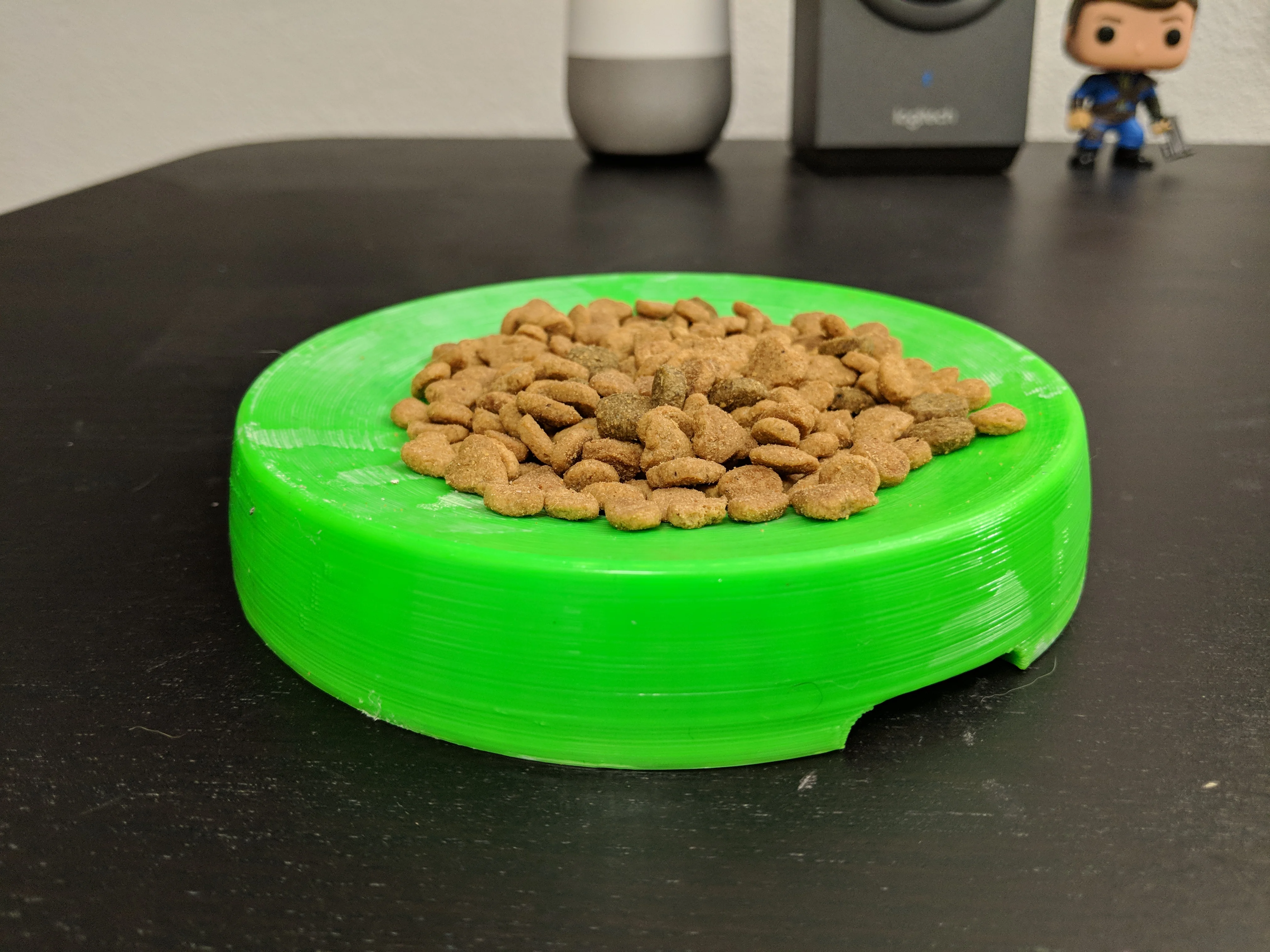 Frustration-Free cat bowl